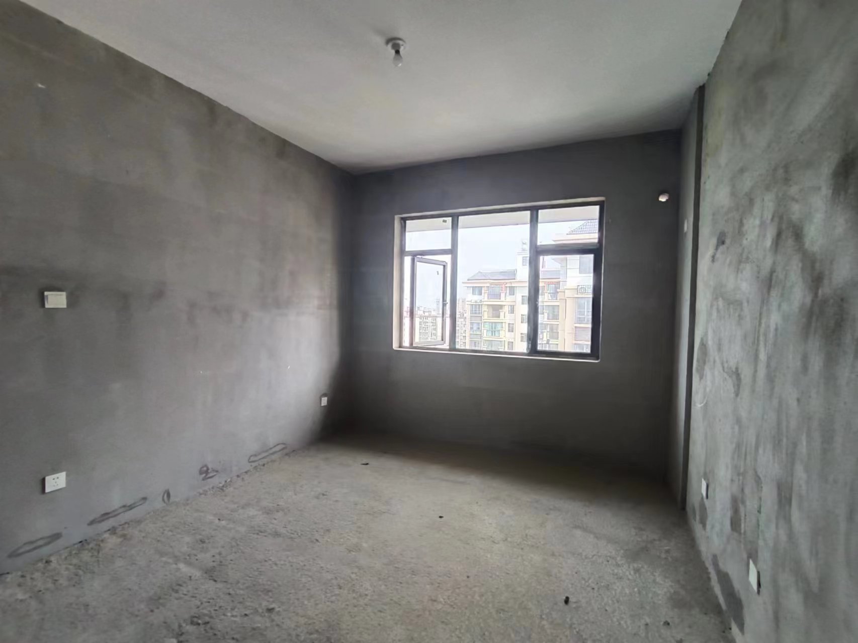 公园里小区 3室2厅1卫 52.00万 公园里小区 3室2厅1卫 52.00万室内图