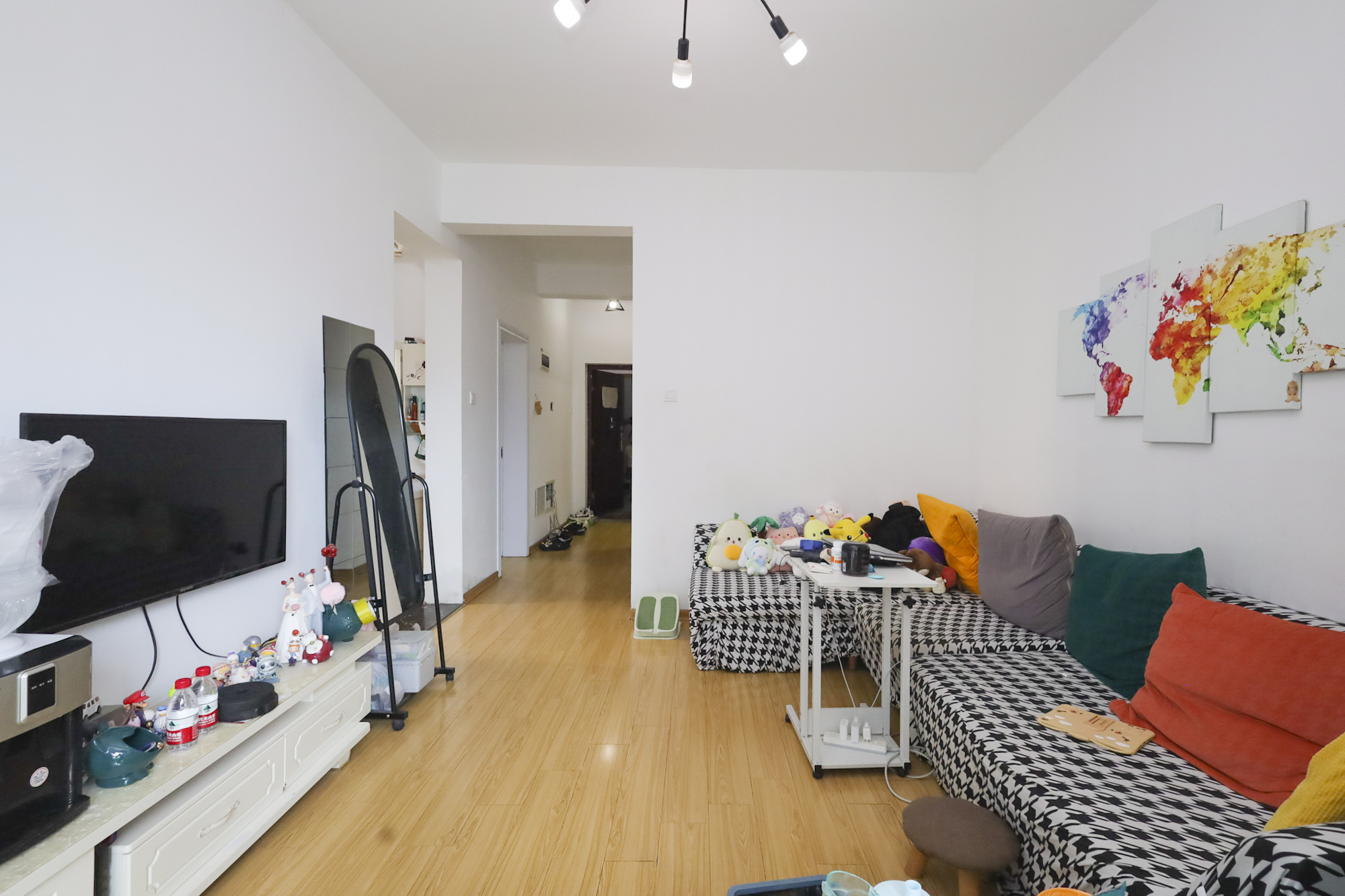 滨江海棠湾 2室2厅1卫 57.0万 滨江海棠湾 2室2厅1卫 57.0万客厅