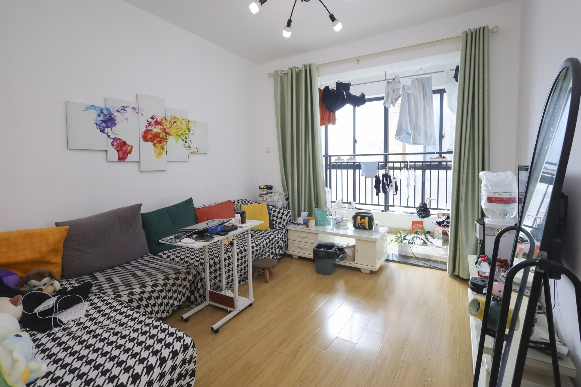 滨江海棠湾 2室2厅1卫 57.0万 滨江海棠湾 2室2厅1卫 57.0万客厅