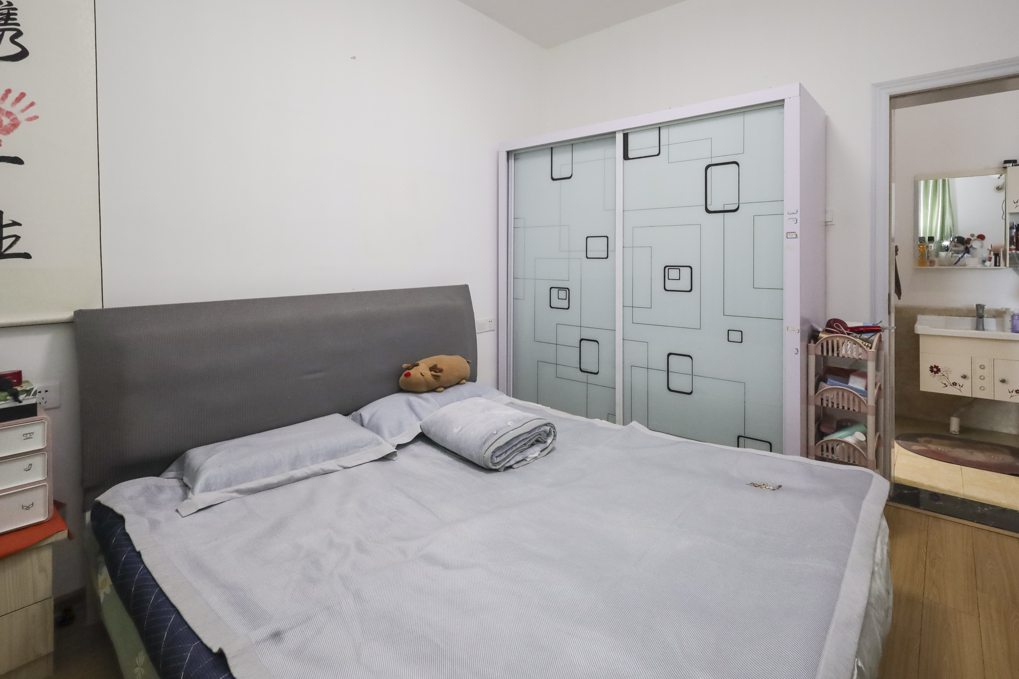 滨江海棠湾 2室2厅1卫 57.0万 滨江海棠湾 2室2厅1卫 57.0万卧室