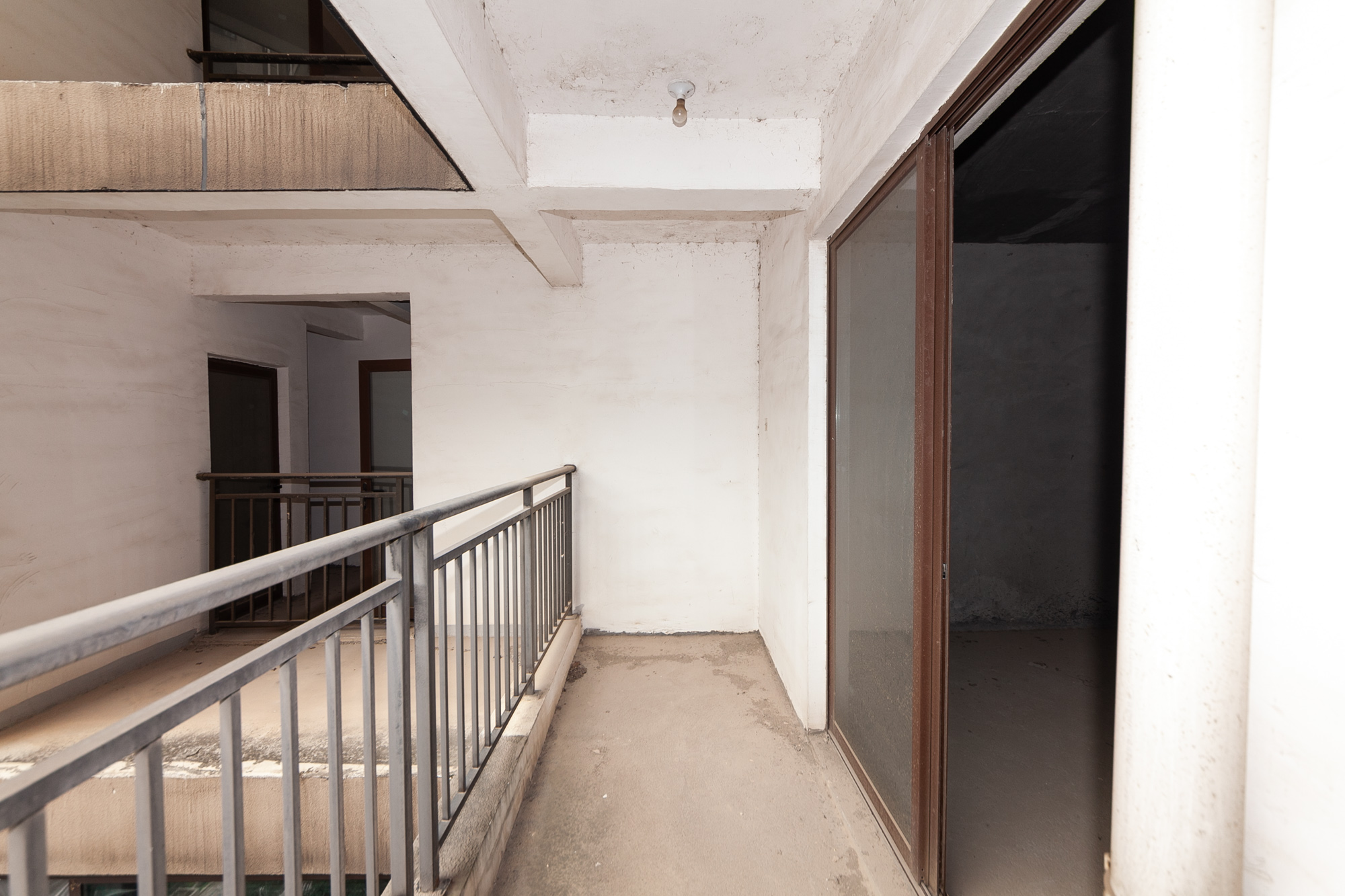 星月绿洲 5室2厅2卫 207.10万 星月绿洲 5室2厅2卫 207.10万阳台