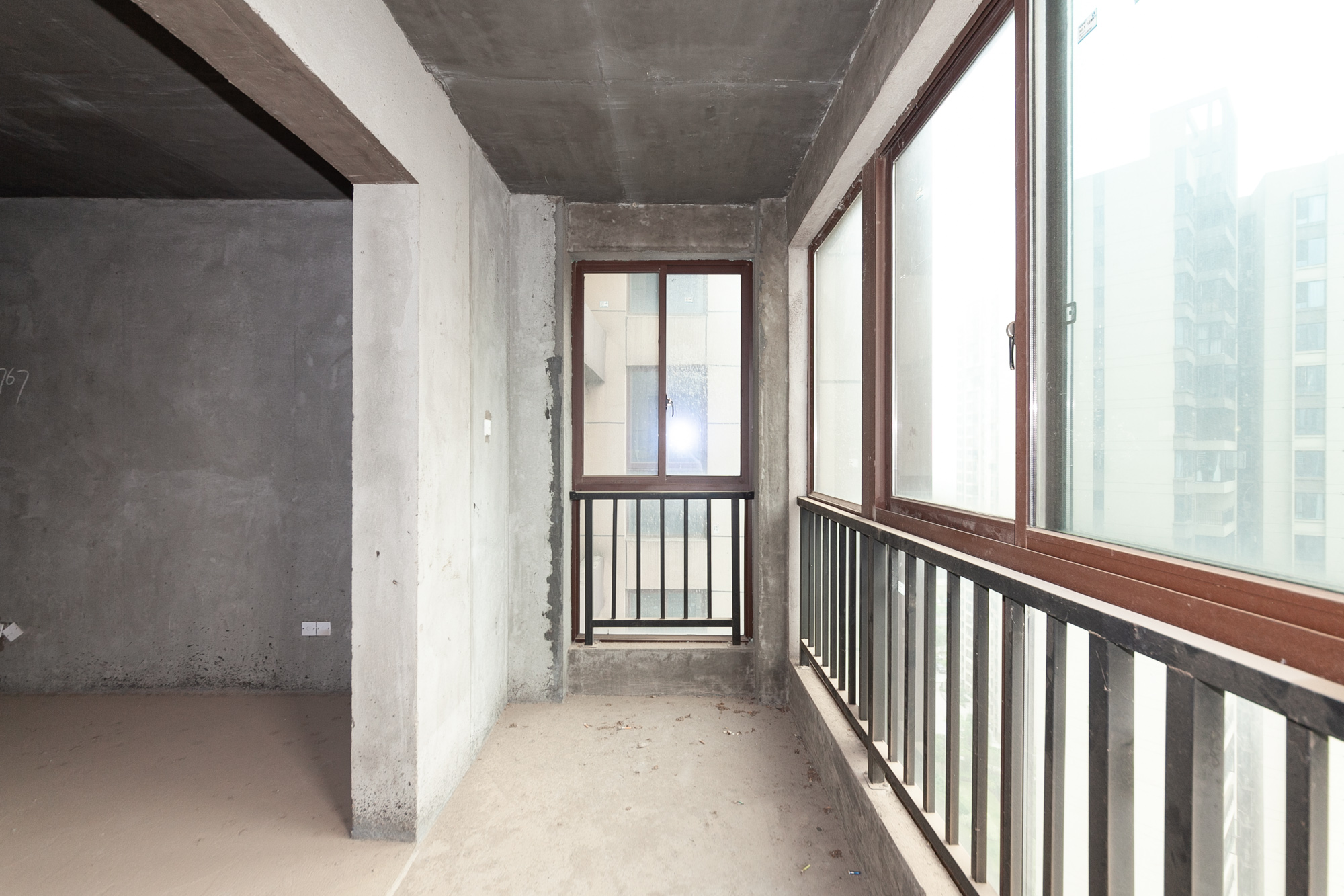 星月绿洲 5室2厅2卫 207.10万 星月绿洲 5室2厅2卫 207.10万阳台