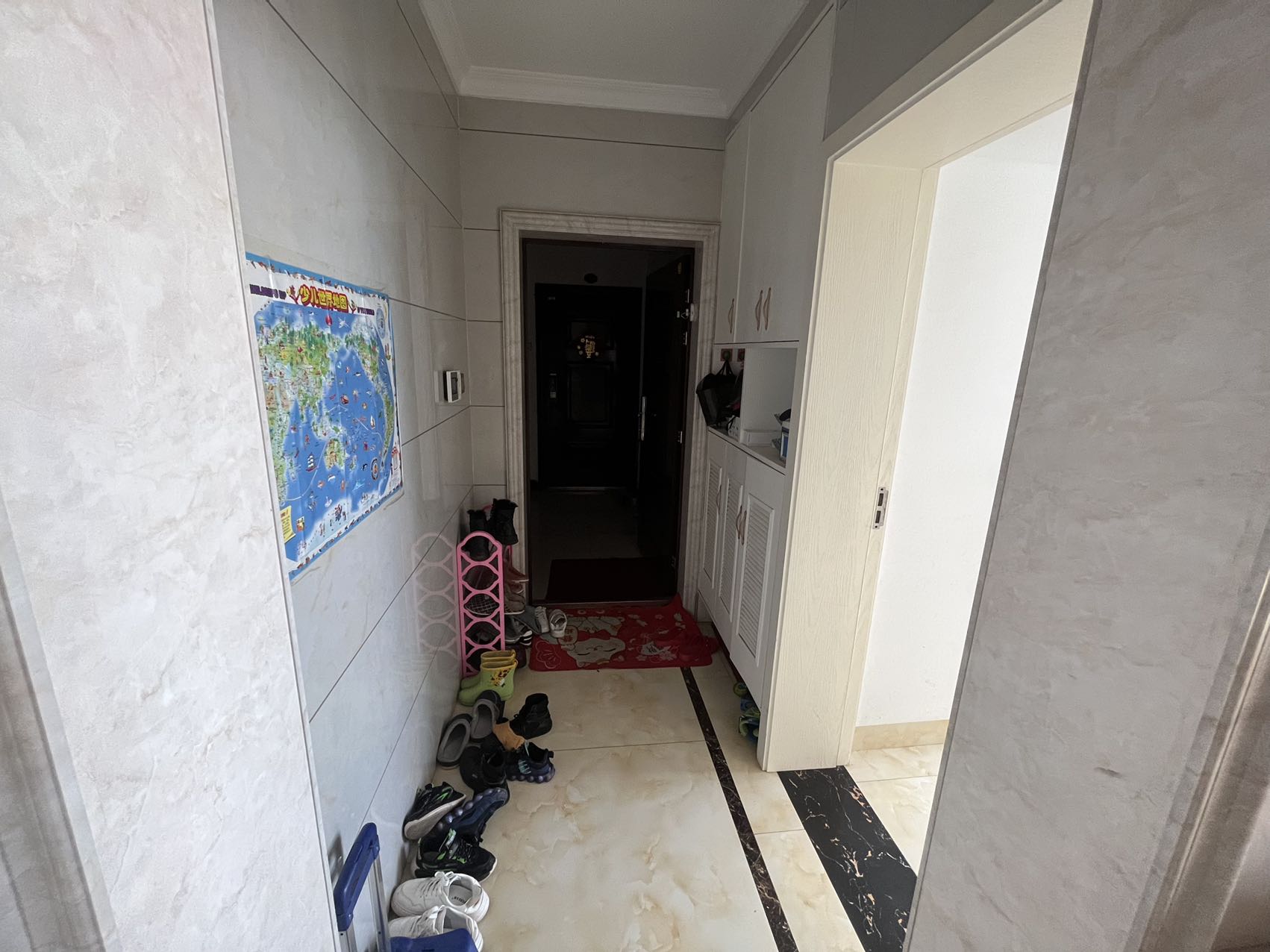 五江天骄  4室2厅2卫    68.8万 五江天骄  4室2厅2卫    68.8万客厅