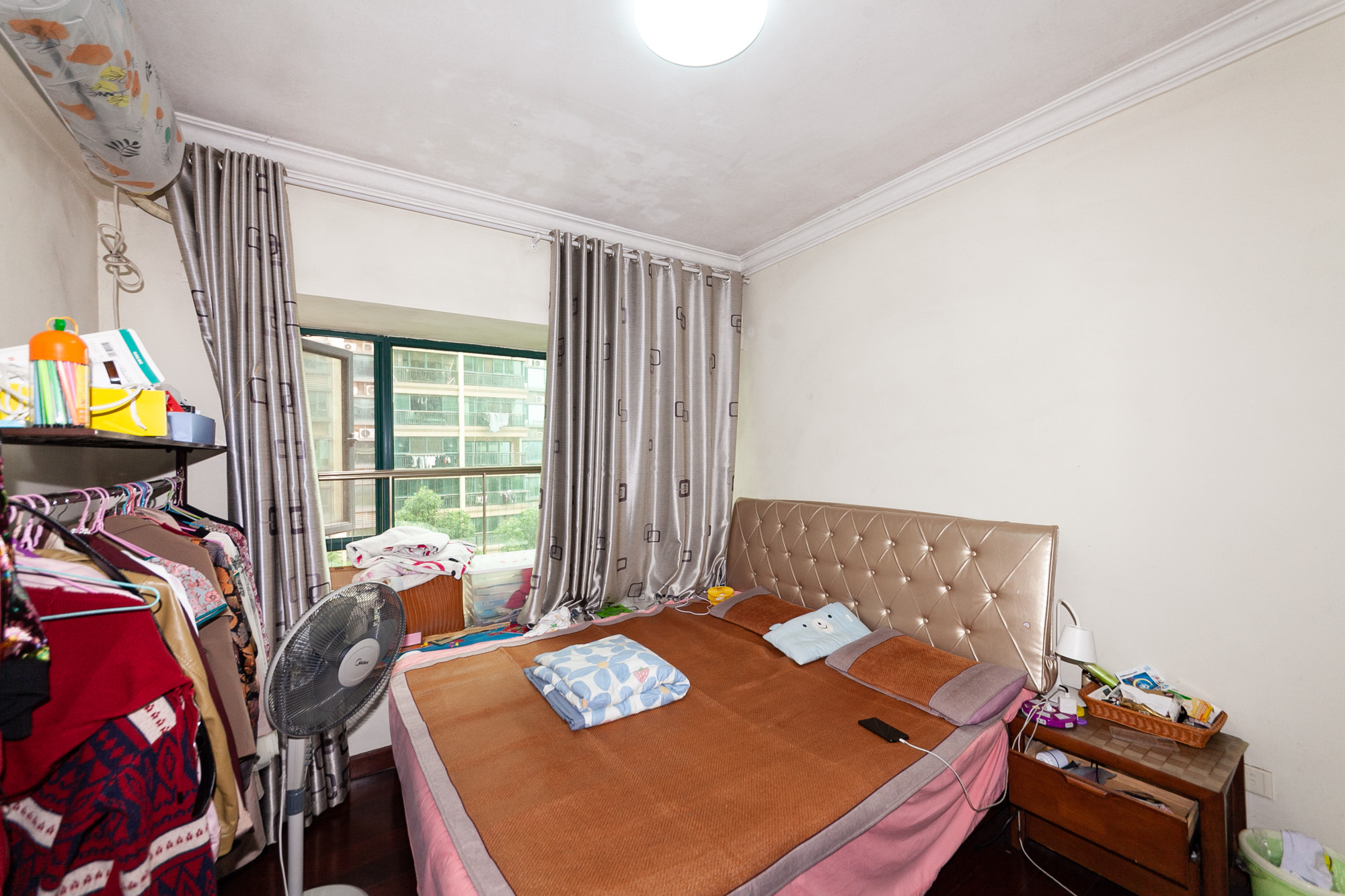 恒大名都  3室2厅2卫    95.0万卧室