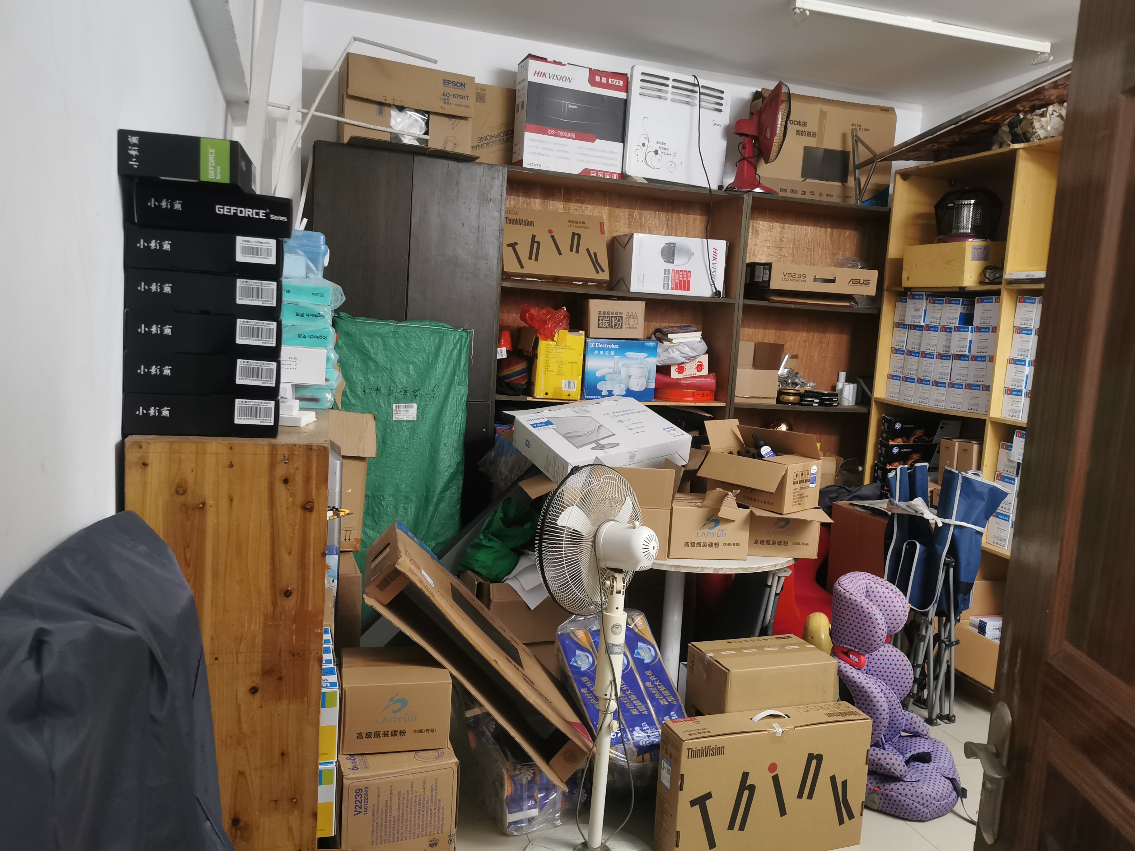 中房电脑大市场 3室2厅1卫 32.80万 中房电脑大市场 3室2厅1卫 32.80万室内图