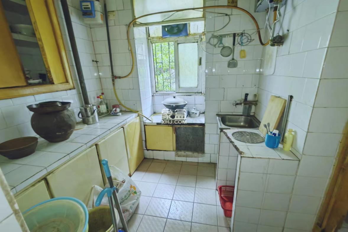 601钻石新村 2室2厅1卫 22.0万 601钻石新村 2室2厅1卫 22.0万室内图