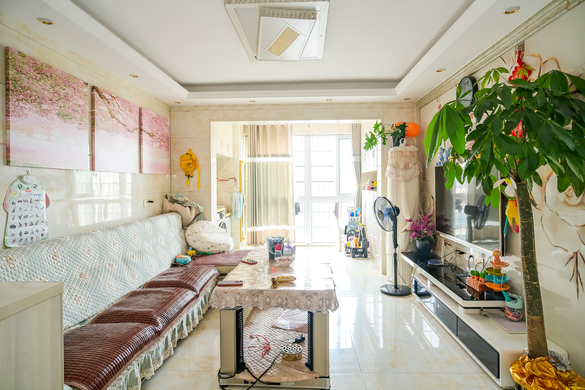 山水湾 3室2厅1卫 82.0万 山水湾 3室2厅1卫 82.0万客厅