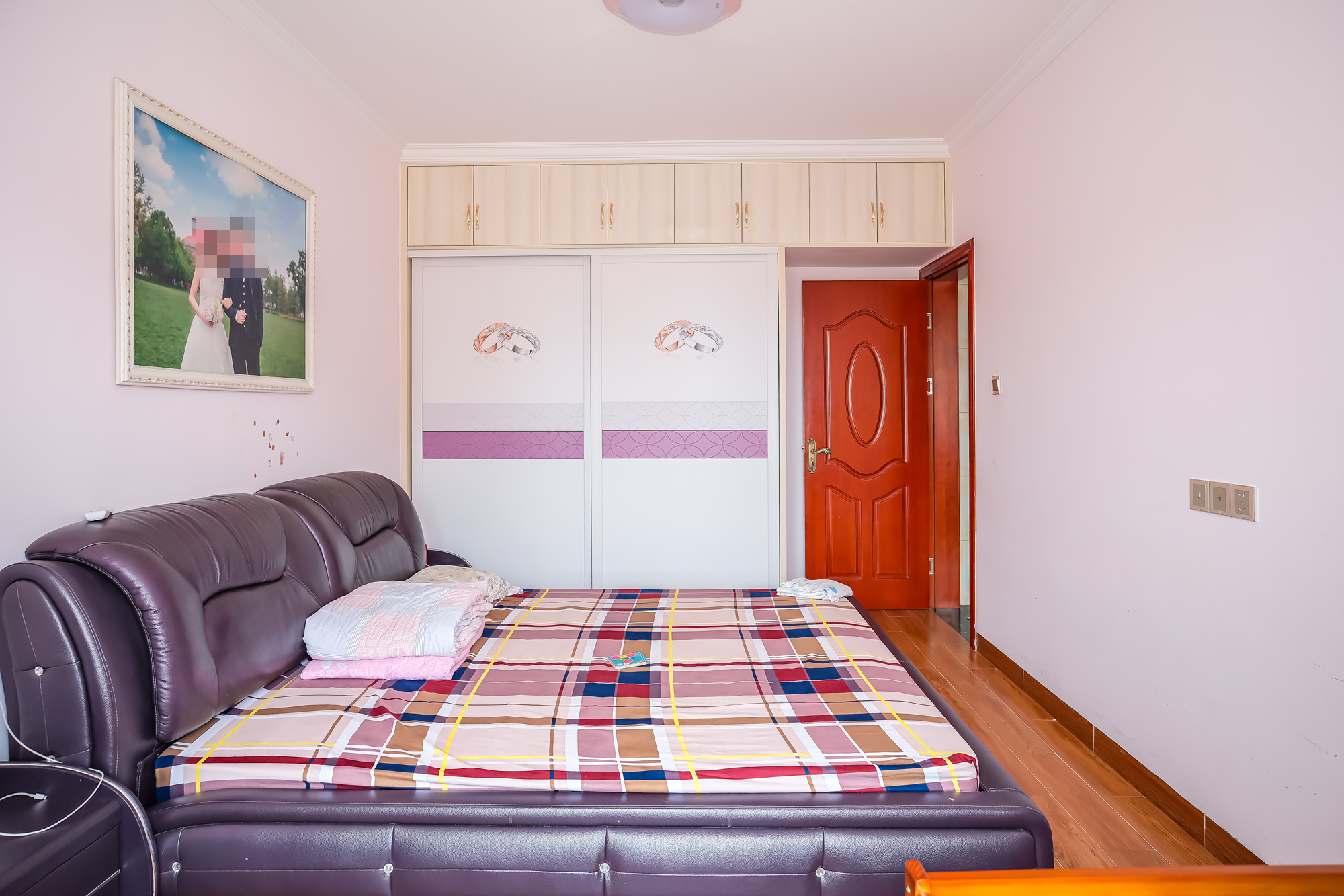 山水湾 3室2厅1卫 82.0万 山水湾 3室2厅1卫 82.0万卧室