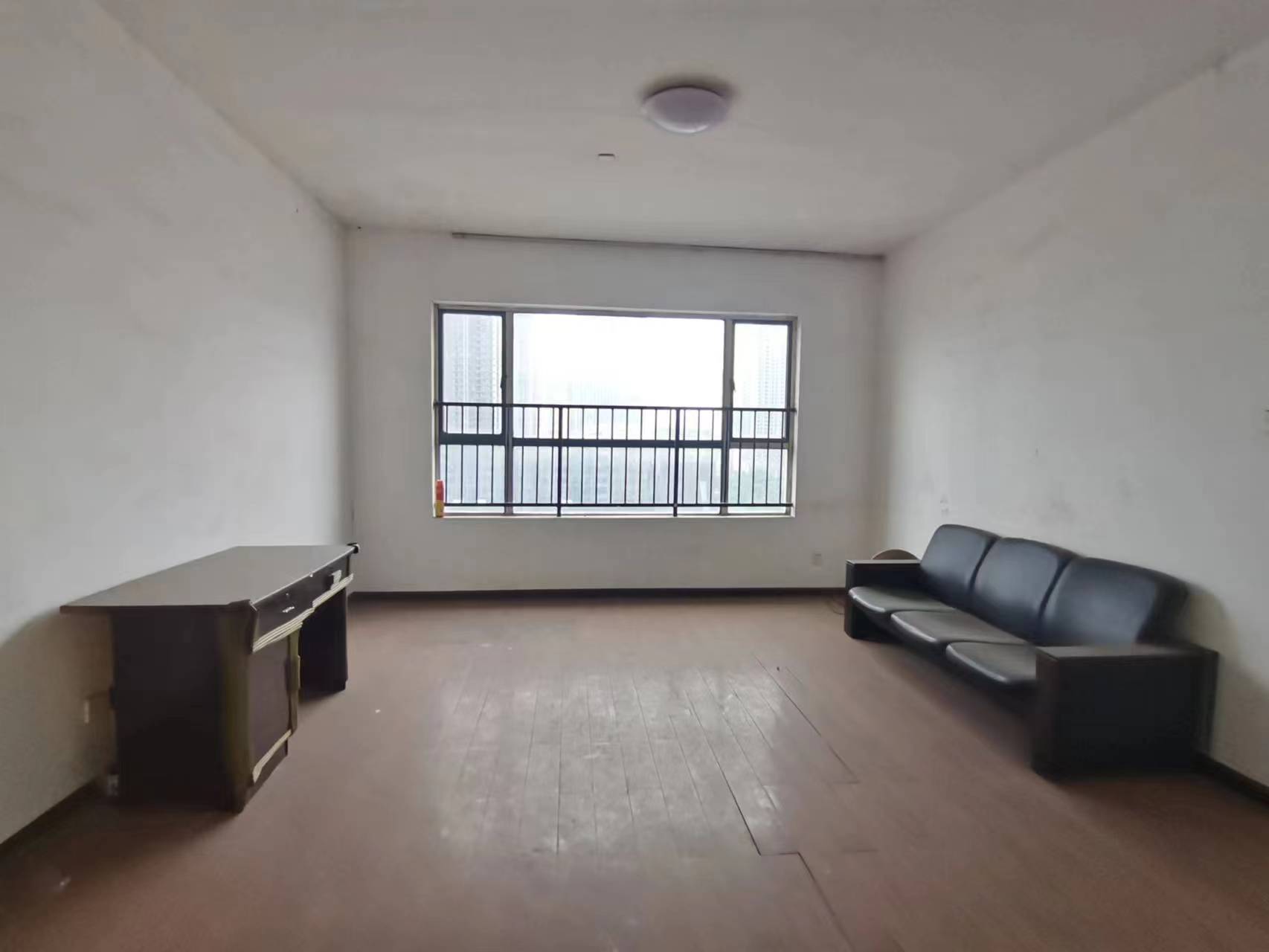 福泰国际  3室2厅2卫    59.8万 福泰国际  3室2厅2卫    59.8万室内图