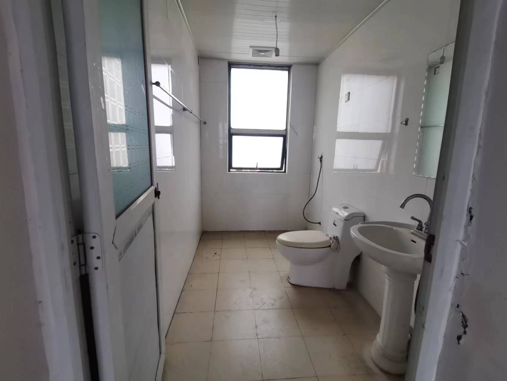 福泰国际  3室2厅2卫    59.8万 福泰国际  3室2厅2卫    59.8万室内图