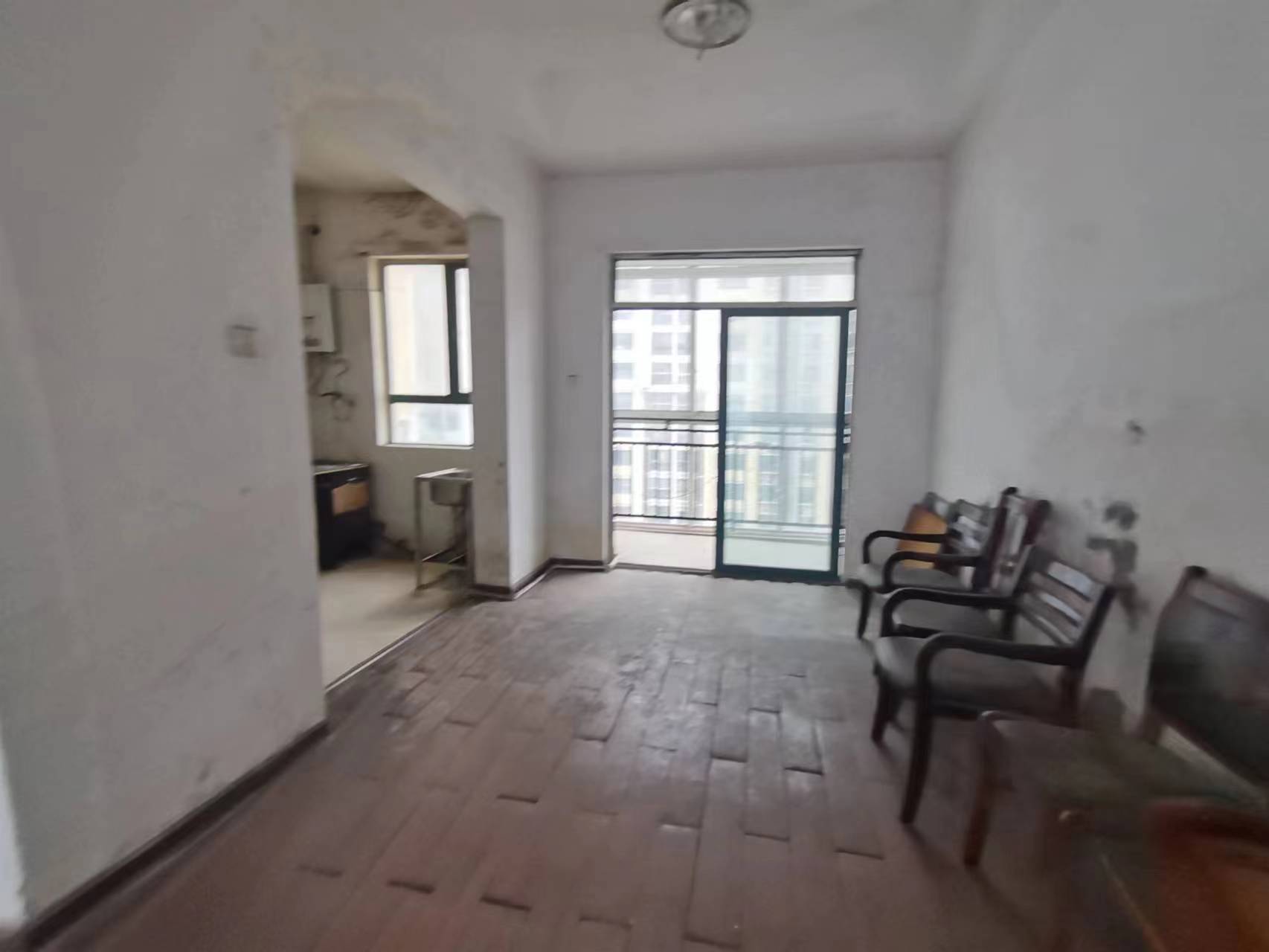 福泰国际  3室2厅2卫    59.8万 福泰国际  3室2厅2卫    59.8万室内图