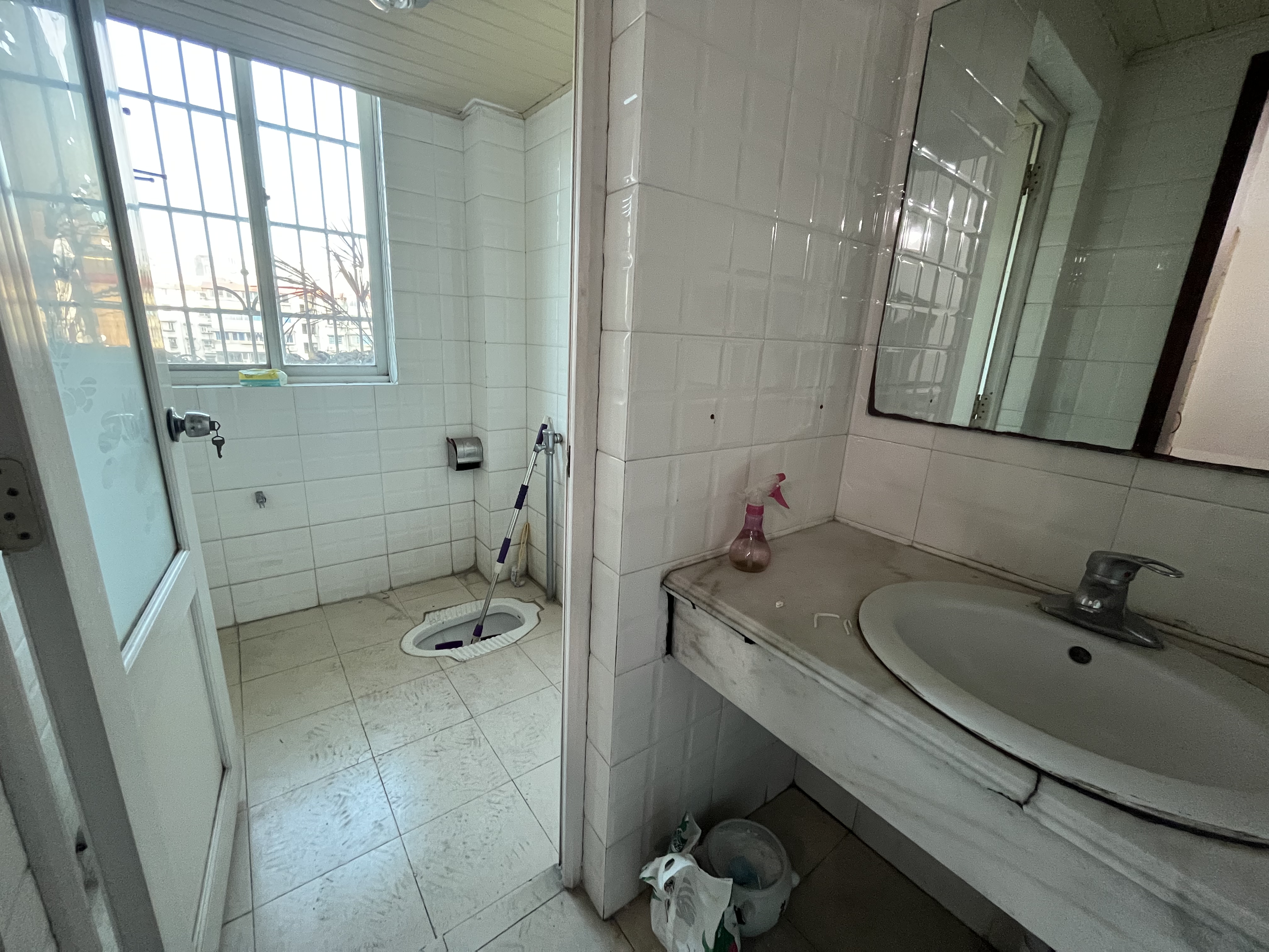 联谊新村 4室2厅2卫 73.00万 联谊新村 4室2厅2卫 73.00万室内图