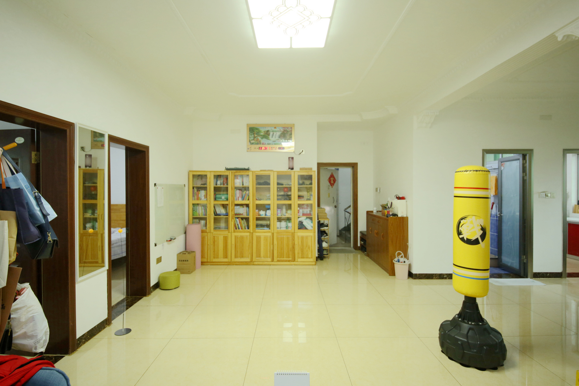马王堆陶瓷建材新城  3室2厅2卫   95.00万客厅