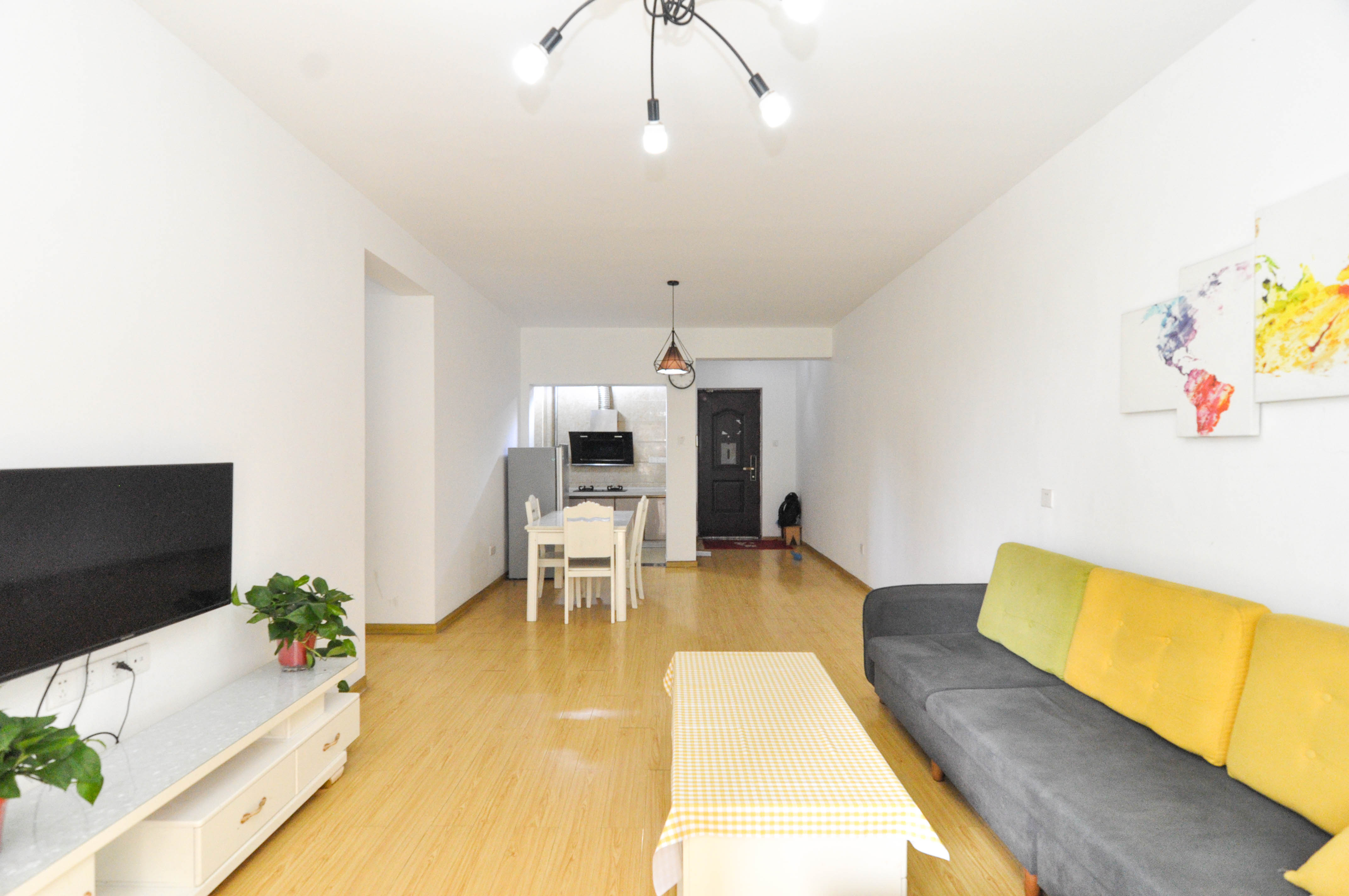 卓越浅水湾  3室2厅2卫    148.0万客厅