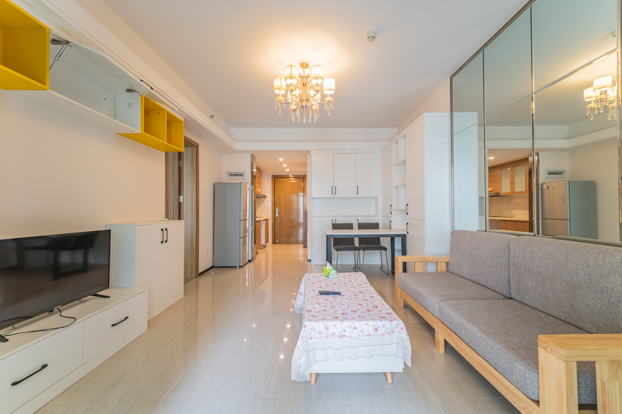 恒大翡翠华庭 1室1厅1卫 60.00万 恒大翡翠华庭 1室1厅1卫 60.00万客厅