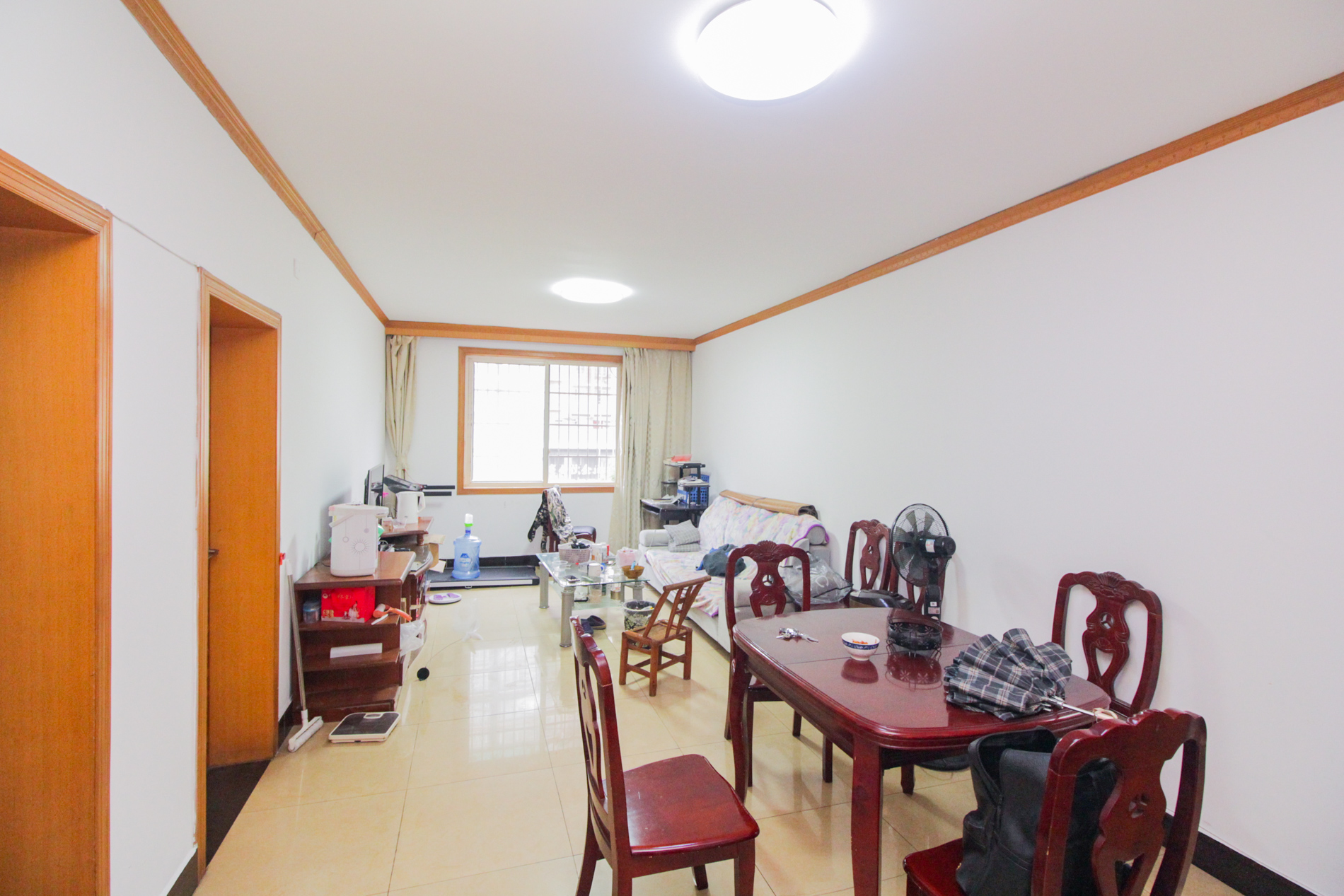 景芳苑  2室2厅1卫   48.00万客厅
