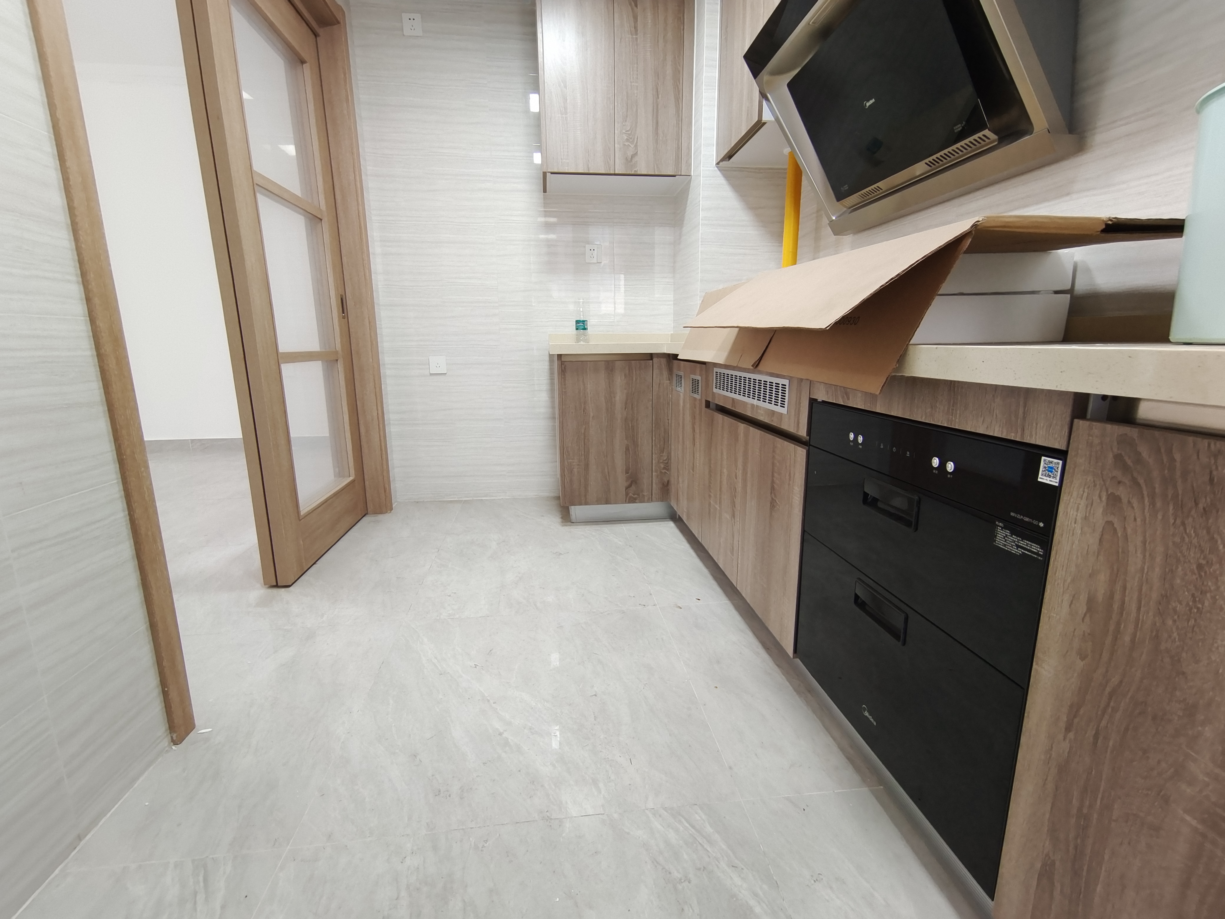 蓝溪谷  5室2厅2卫    75.0万 蓝溪谷  5室2厅2卫    75.0万室内图