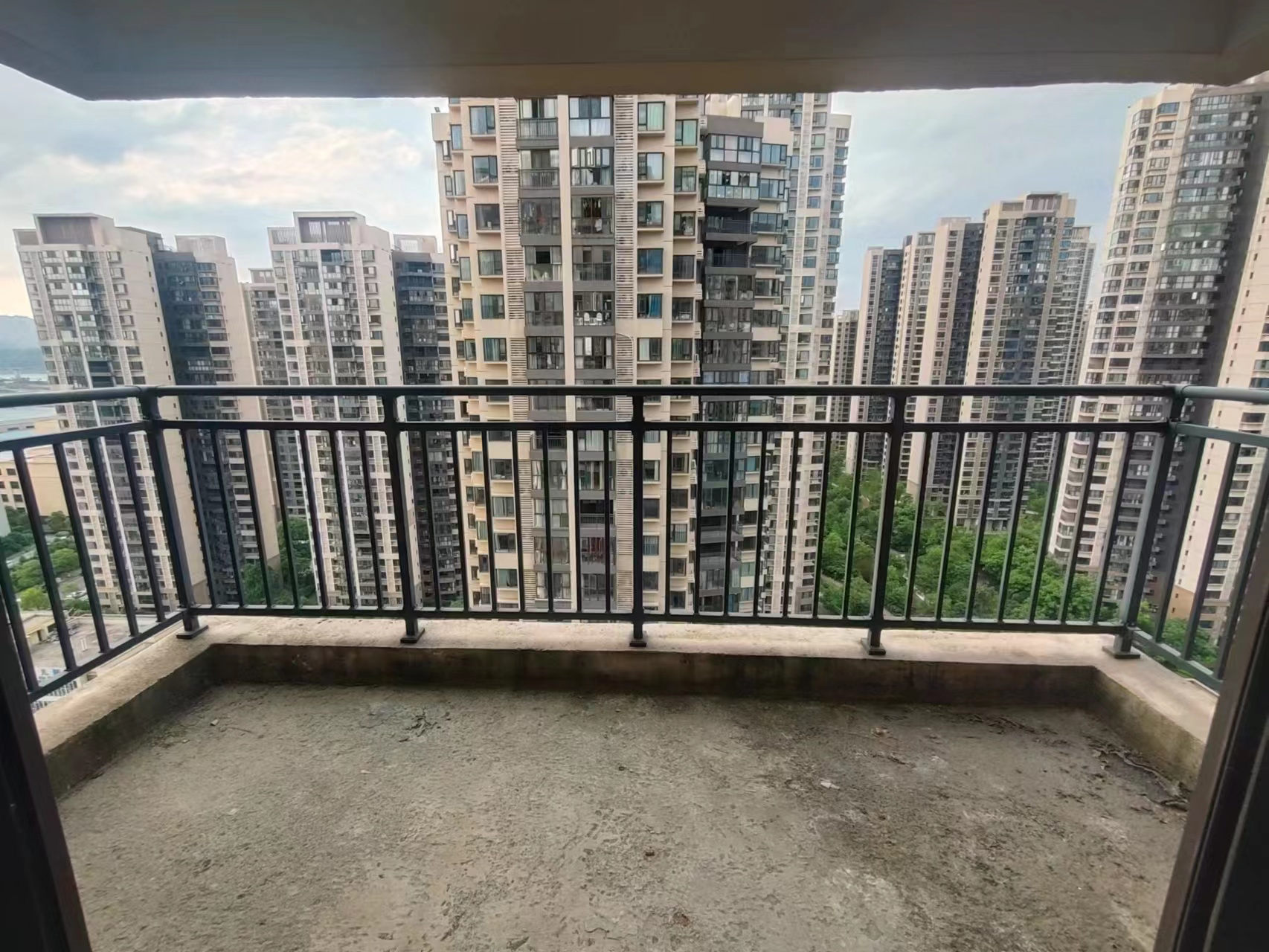 蓝溪谷 4室2厅2卫 63.50万 蓝溪谷 4室2厅2卫 63.50万室内图