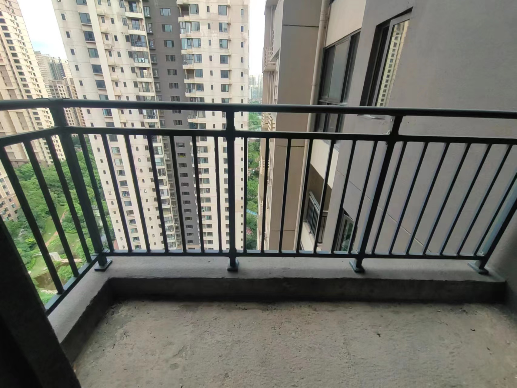 蓝溪谷 4室2厅2卫 63.50万 蓝溪谷 4室2厅2卫 63.50万室内图