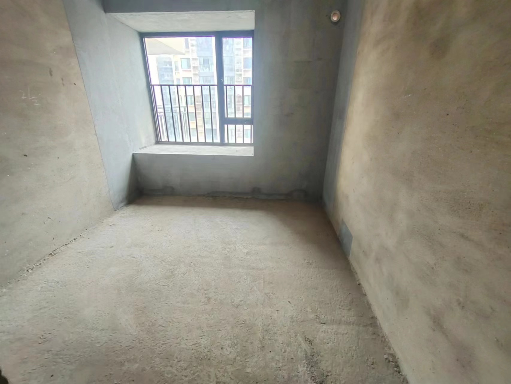 蓝溪谷 4室2厅2卫 63.50万 蓝溪谷 4室2厅2卫 63.50万室内图