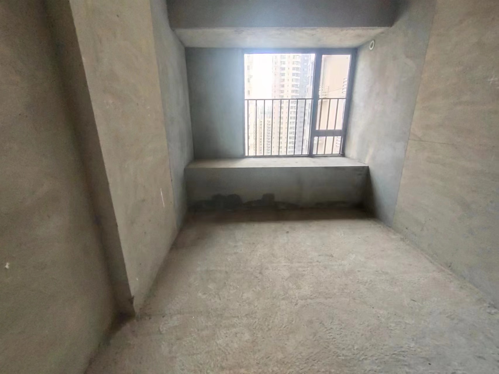 蓝溪谷 4室2厅2卫 63.50万 蓝溪谷 4室2厅2卫 63.50万室内图