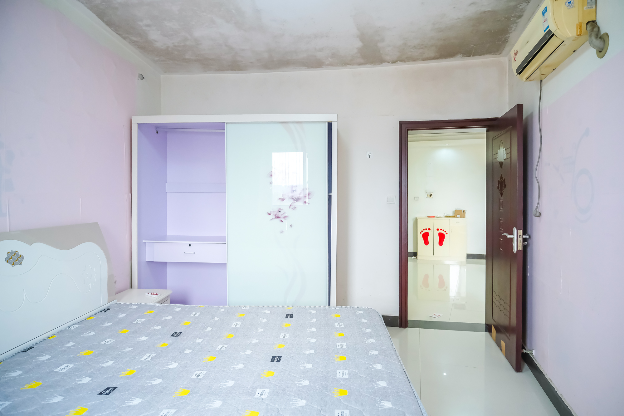 晶华美地  1室1厅1卫   32.80万 晶华美地  1室1厅1卫   32.80万卧室