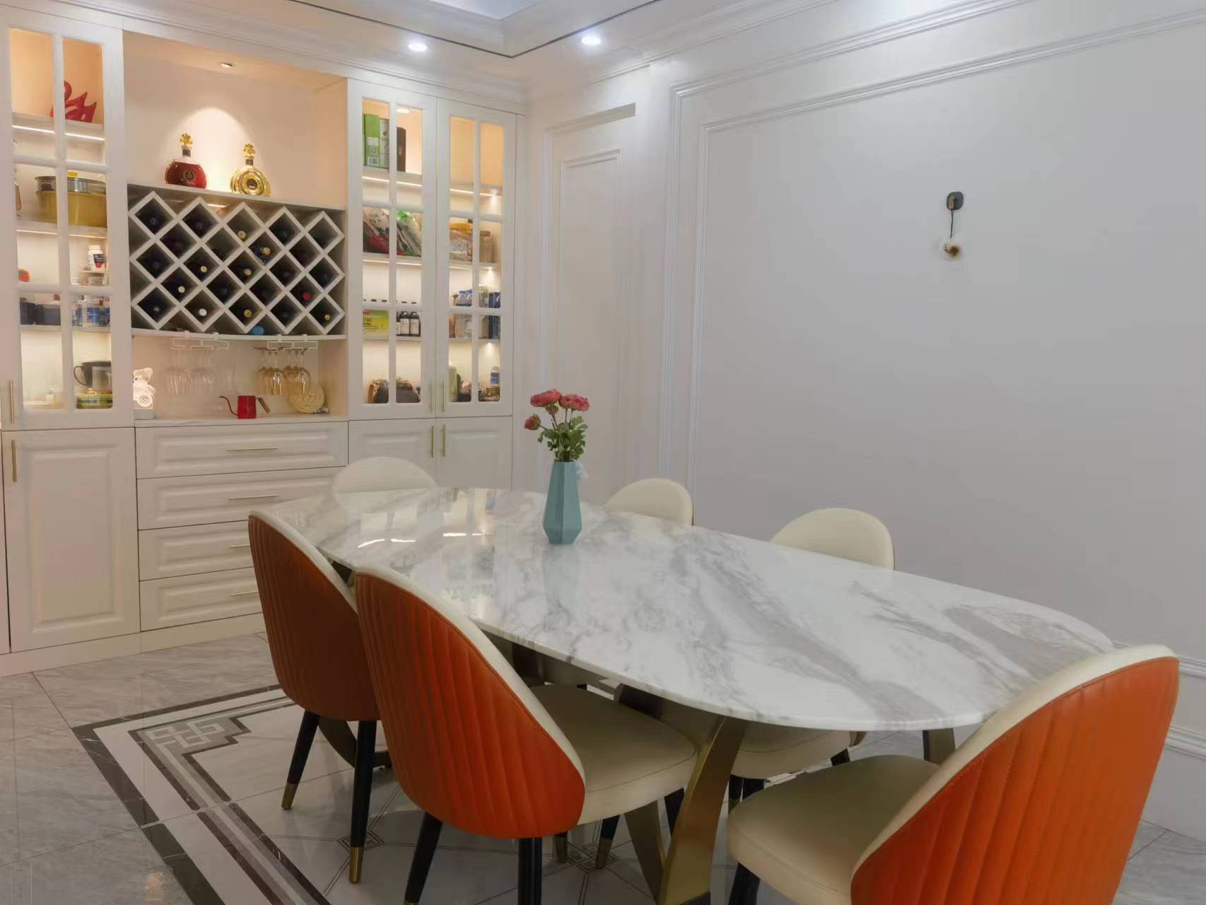 碧桂园黄金时代 3室3厅3卫 185.00万 碧桂园黄金时代 3室3厅3卫 185.00万客厅