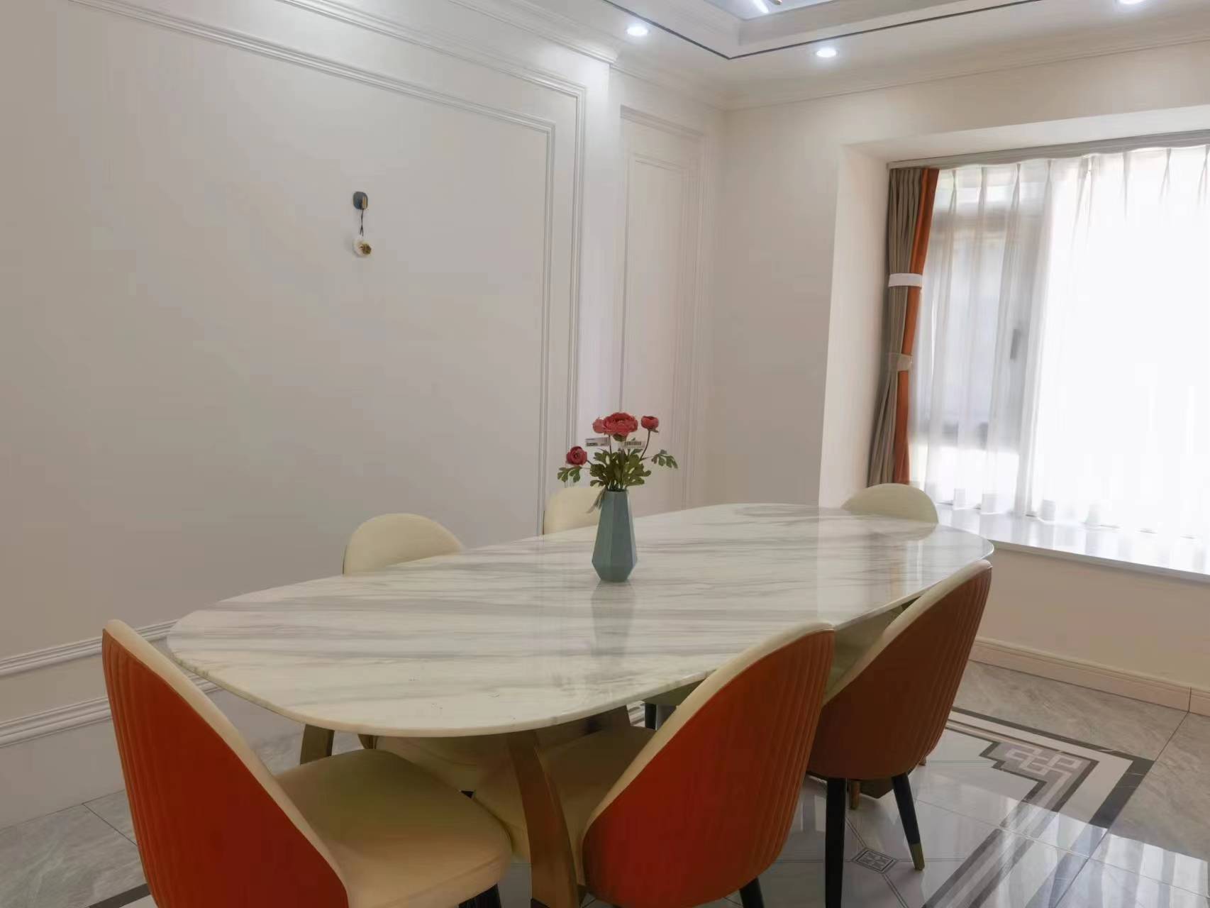 碧桂园黄金时代 3室3厅3卫 185.00万 碧桂园黄金时代 3室3厅3卫 185.00万客厅