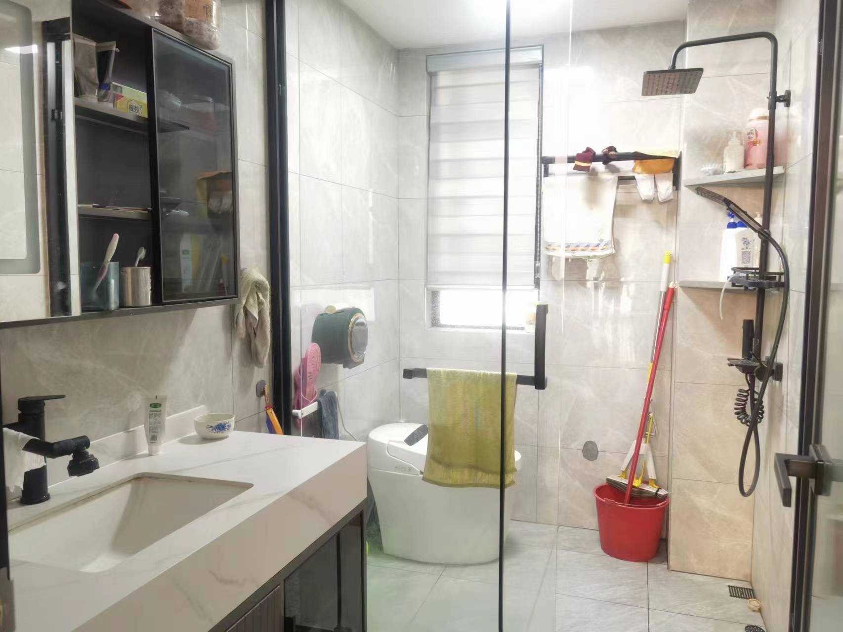 碧桂园黄金时代 3室3厅3卫 185.00万 碧桂园黄金时代 3室3厅3卫 185.00万客厅