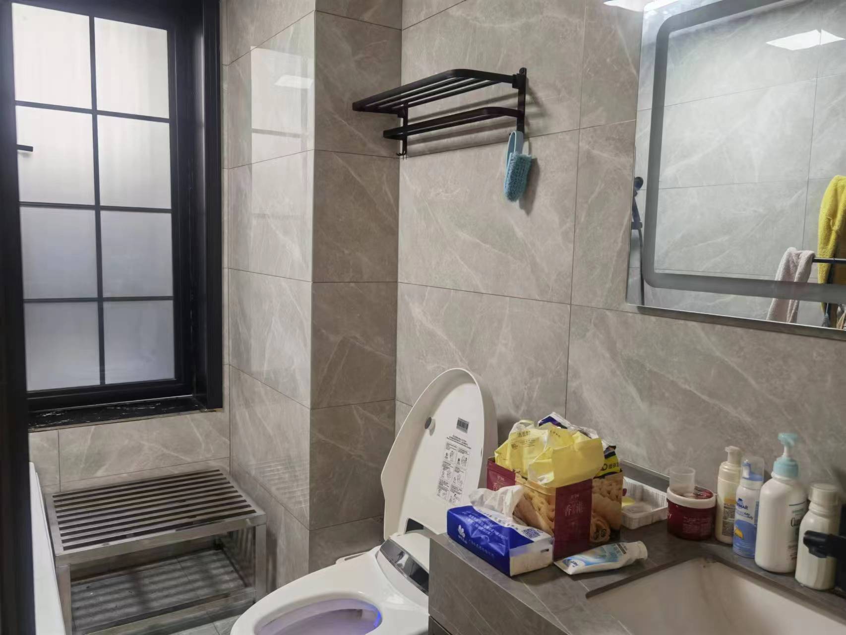 碧桂园黄金时代 3室3厅3卫 185.00万 碧桂园黄金时代 3室3厅3卫 185.00万客厅