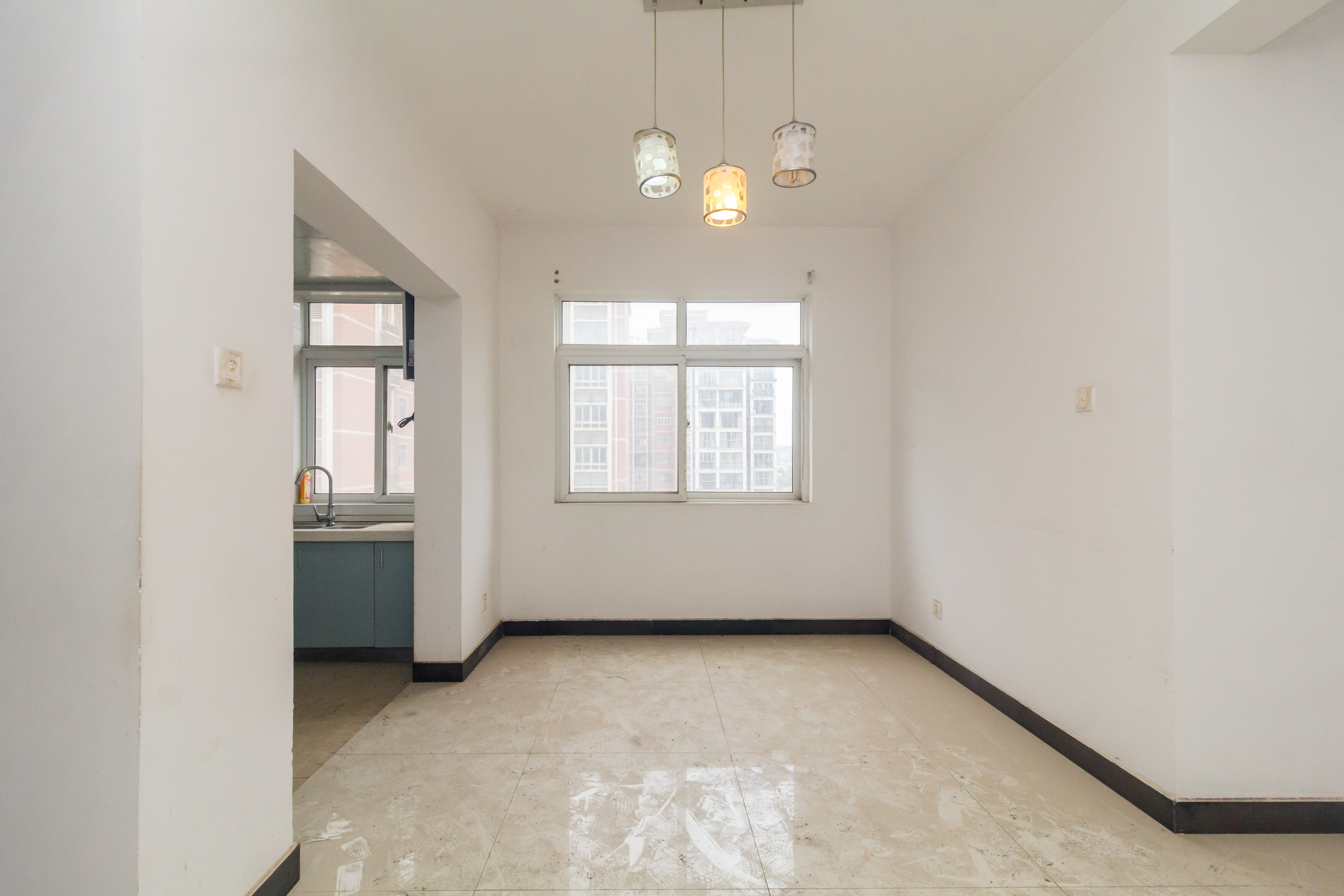 嘉盛和园  4室2厅2卫   100.00万 嘉盛和园  4室2厅2卫   100.00万客厅