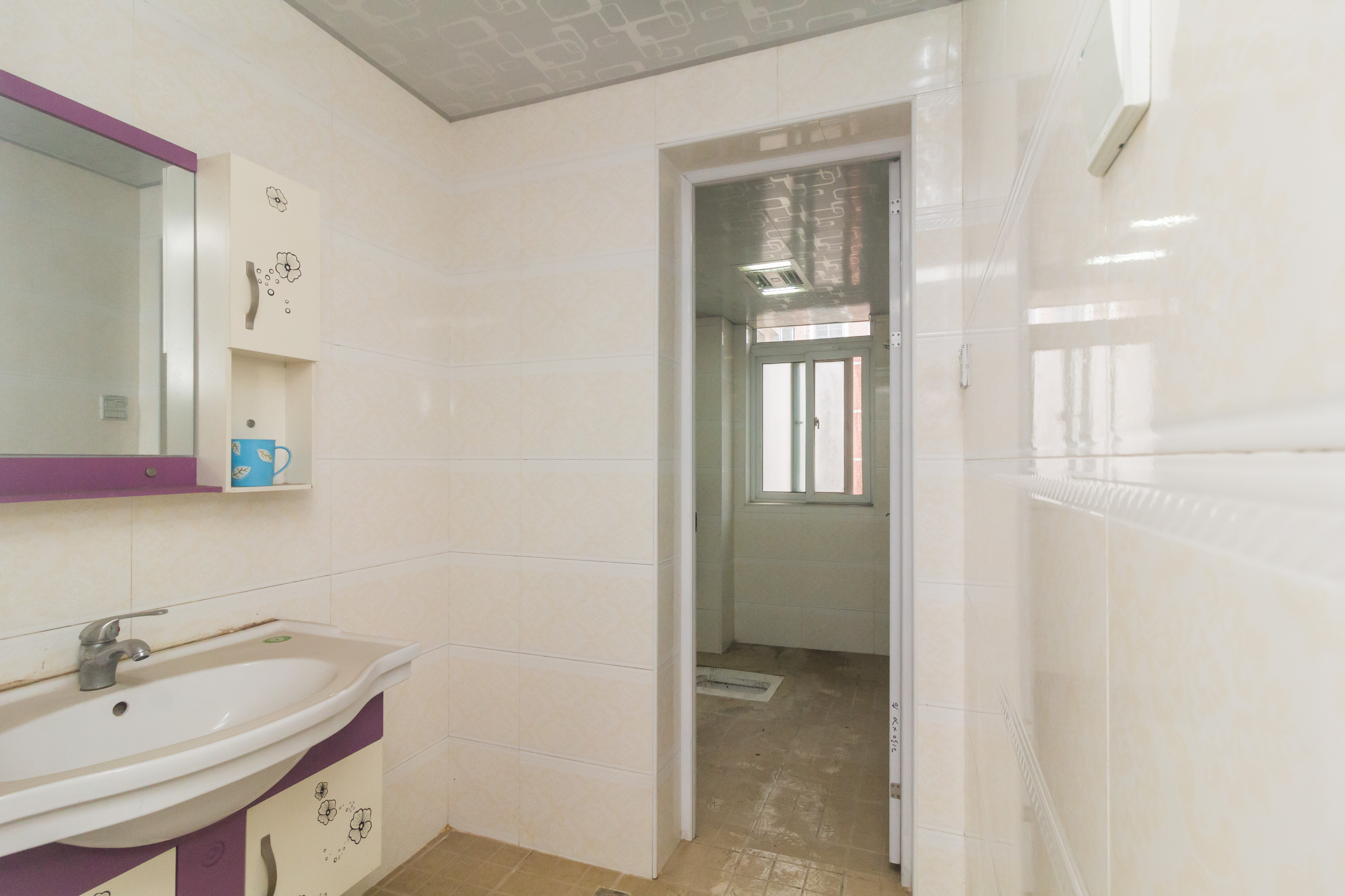 嘉盛和园  4室2厅2卫   100.00万 嘉盛和园  4室2厅2卫   100.00万卫生间