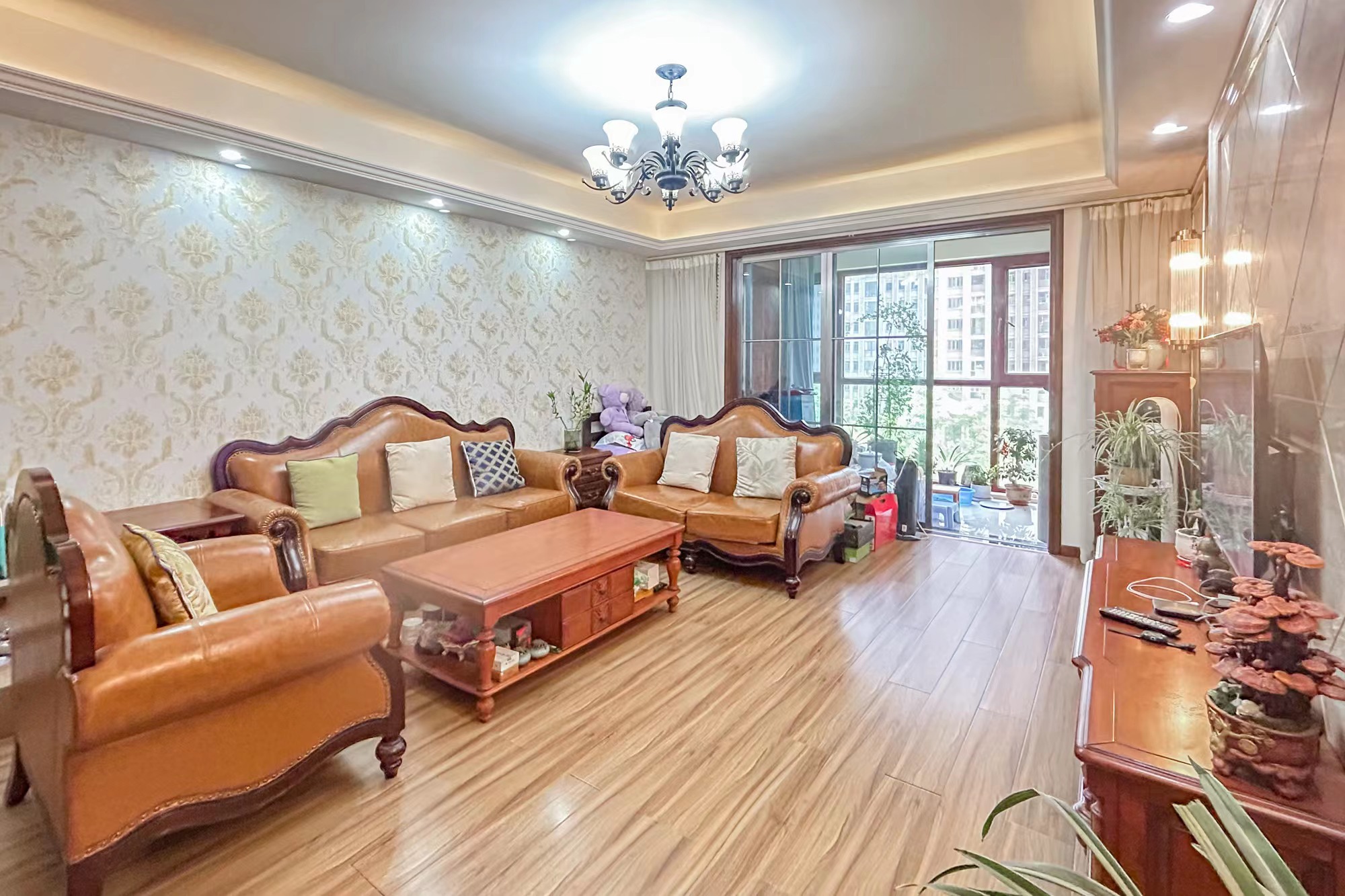 八方小区C区  3室2厅1卫    420.0万客厅