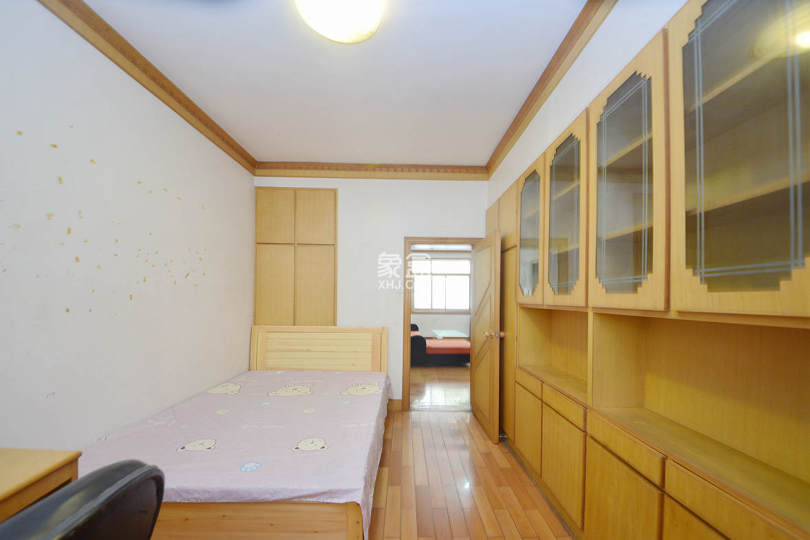 湘农桥社区  3室2厅1卫   142.00万卧室