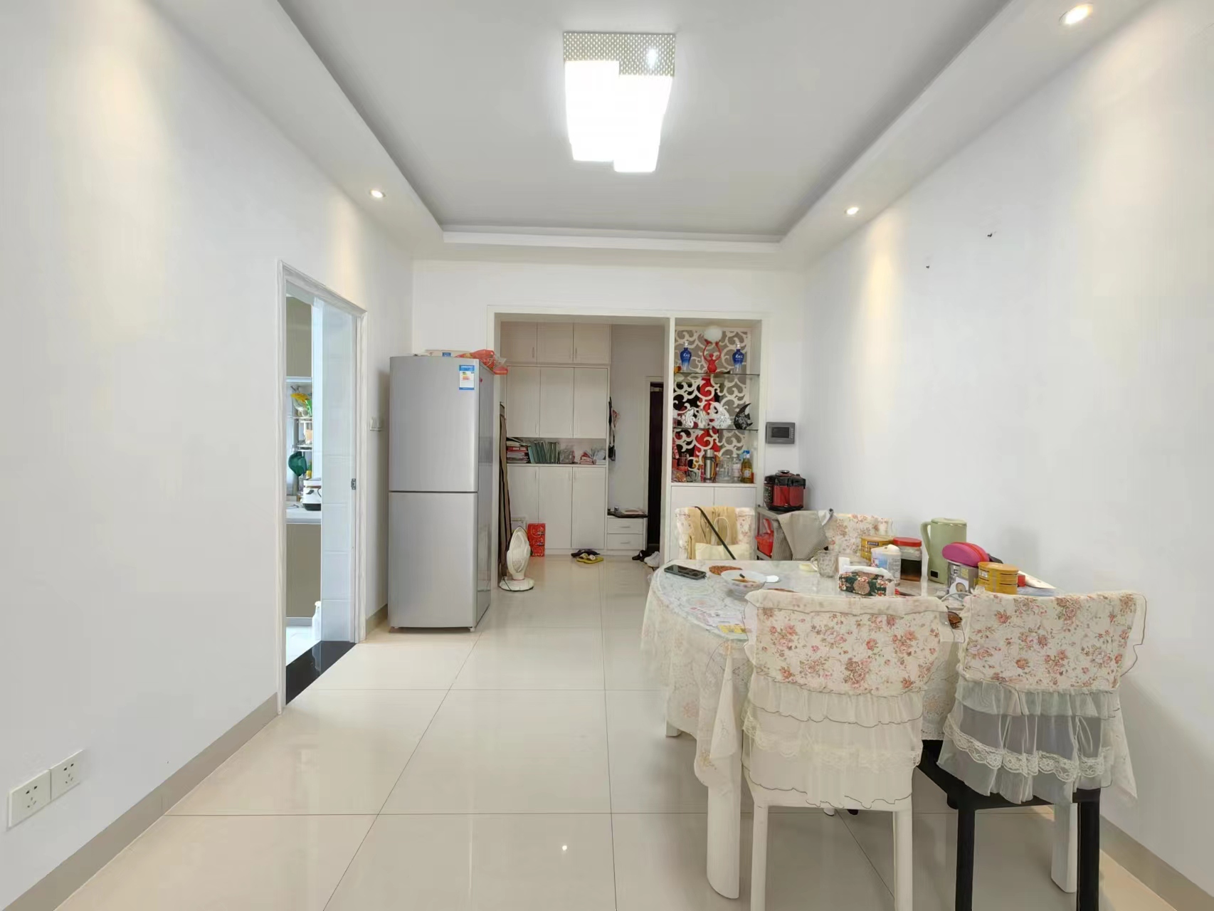 龙腾国际 2室2厅2卫 64.8万 龙腾国际 2室2厅2卫 64.8万室内图