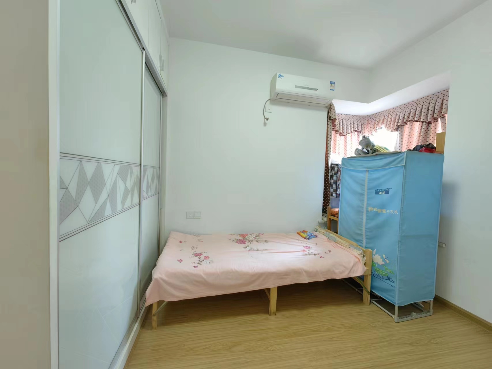 龙腾国际 2室2厅2卫 64.8万 龙腾国际 2室2厅2卫 64.8万室内图