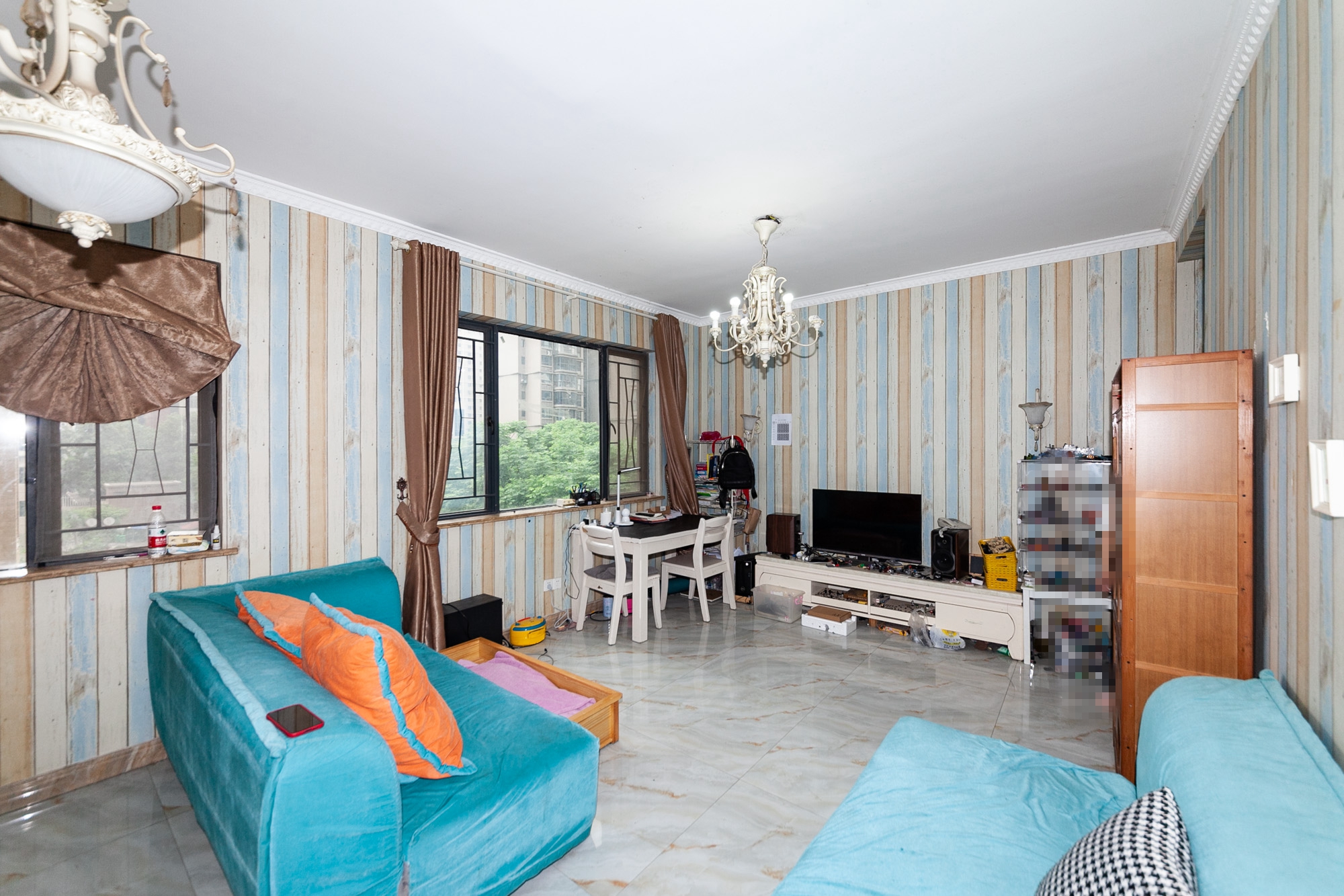 盛腾学林西岸  3室2厅1卫    70.88万 盛腾学林西岸  3室2厅1卫    70.88万客厅