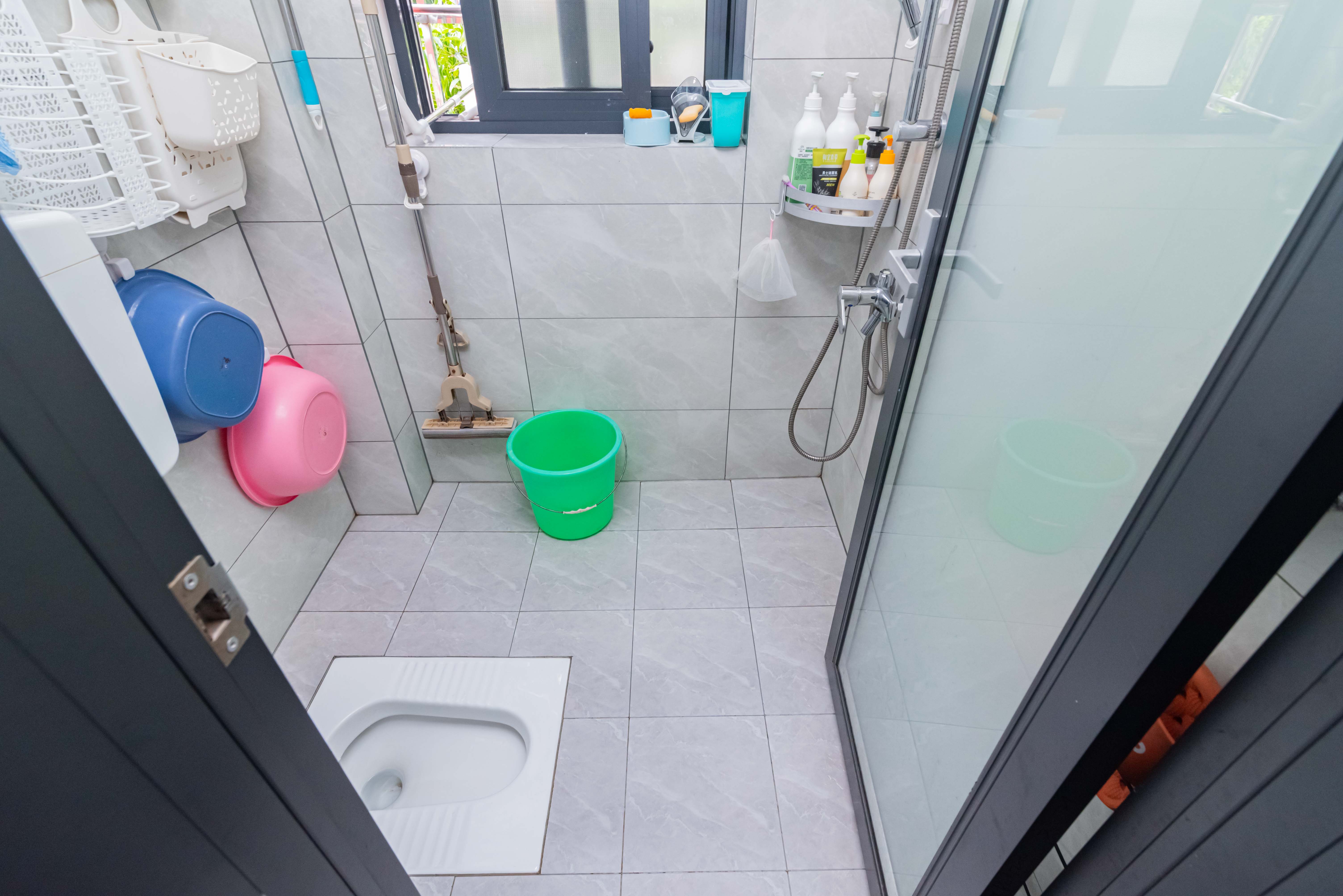 学府华庭 3室2厅2卫 104.8万 学府华庭 3室2厅2卫 104.8万卫生间