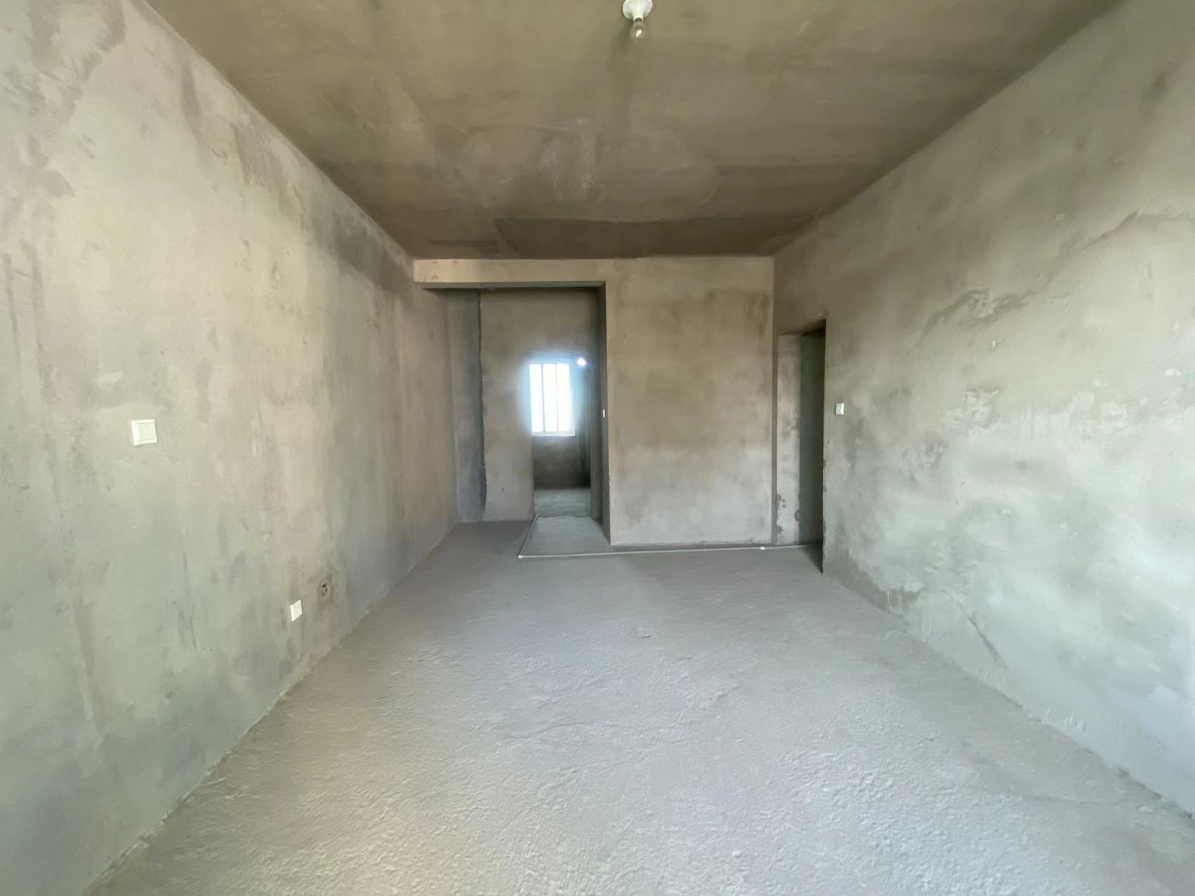 康馨佳园  4室2厅2卫    70.0万 康馨佳园  4室2厅2卫    70.0万室内图