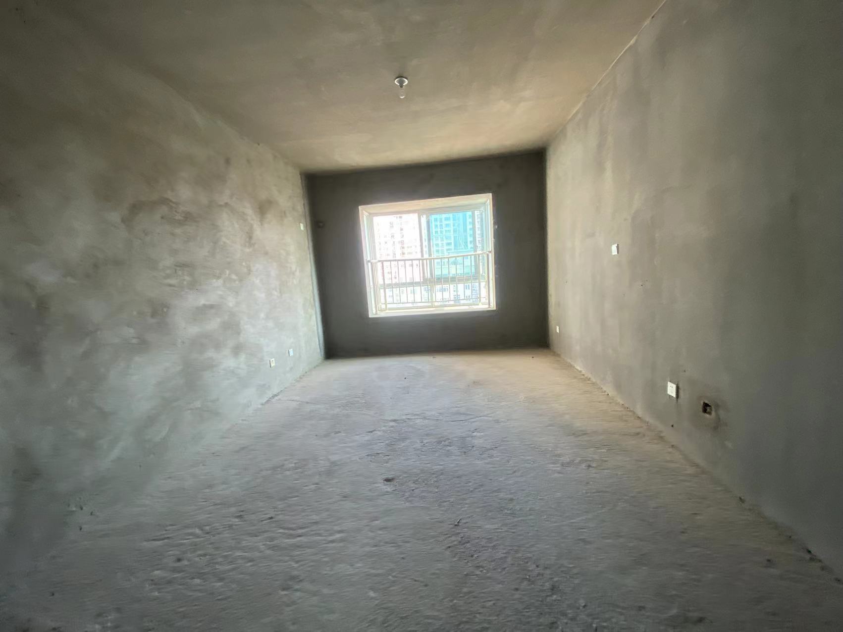 康馨佳园  4室2厅2卫    70.0万 康馨佳园  4室2厅2卫    70.0万室内图