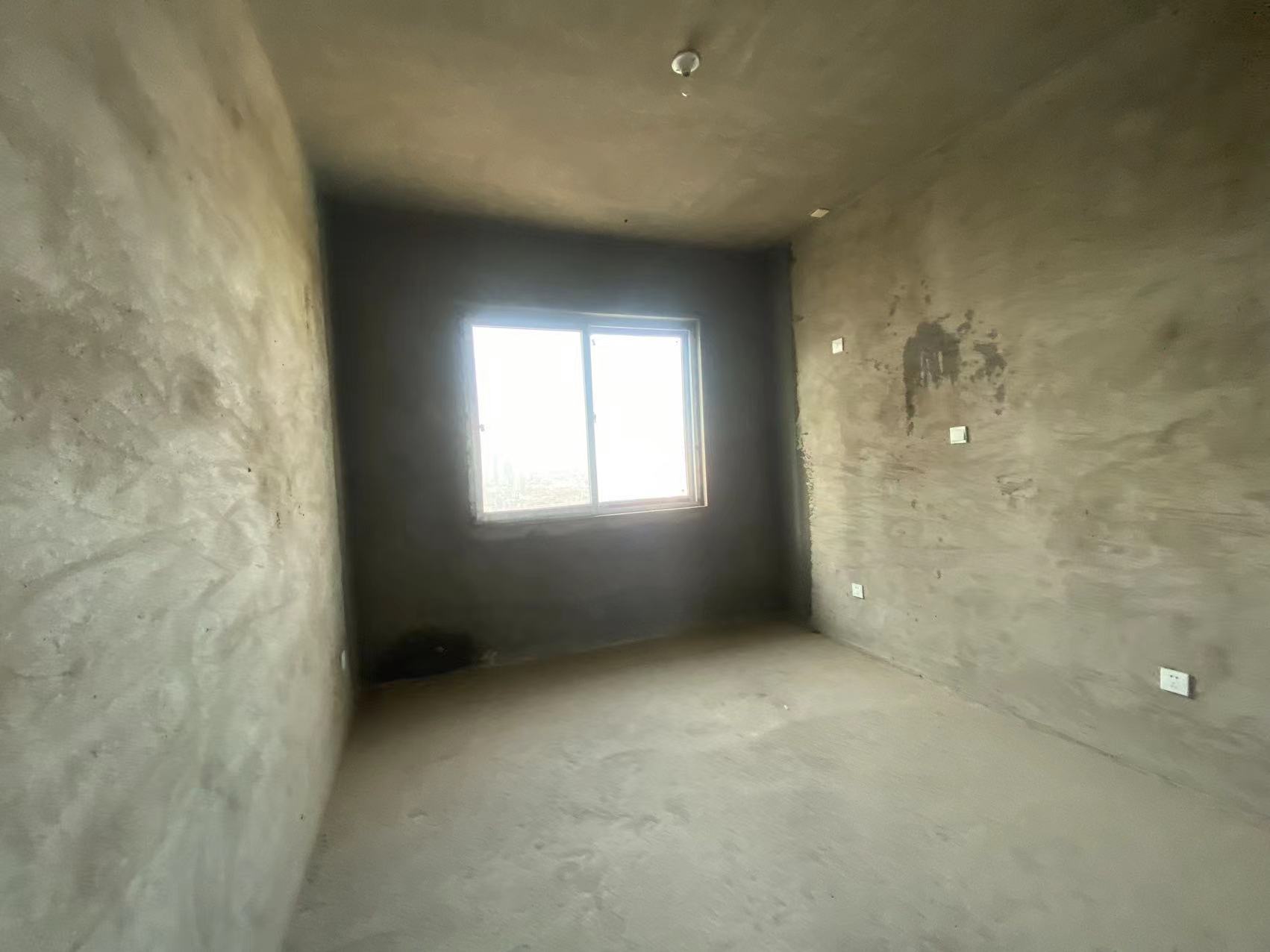 康馨佳园  4室2厅2卫    70.0万 康馨佳园  4室2厅2卫    70.0万室内图