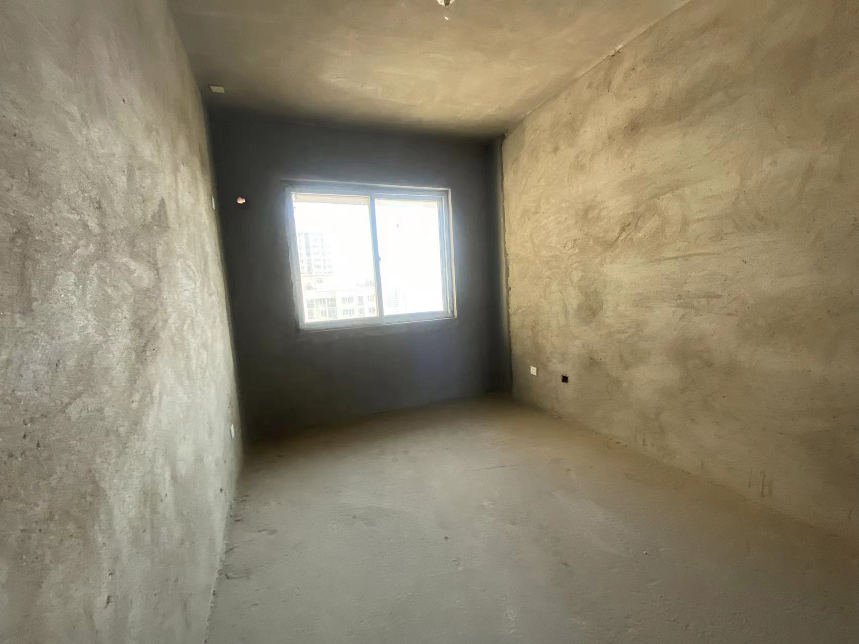 康馨佳园  4室2厅2卫    70.0万 康馨佳园  4室2厅2卫    70.0万室内图