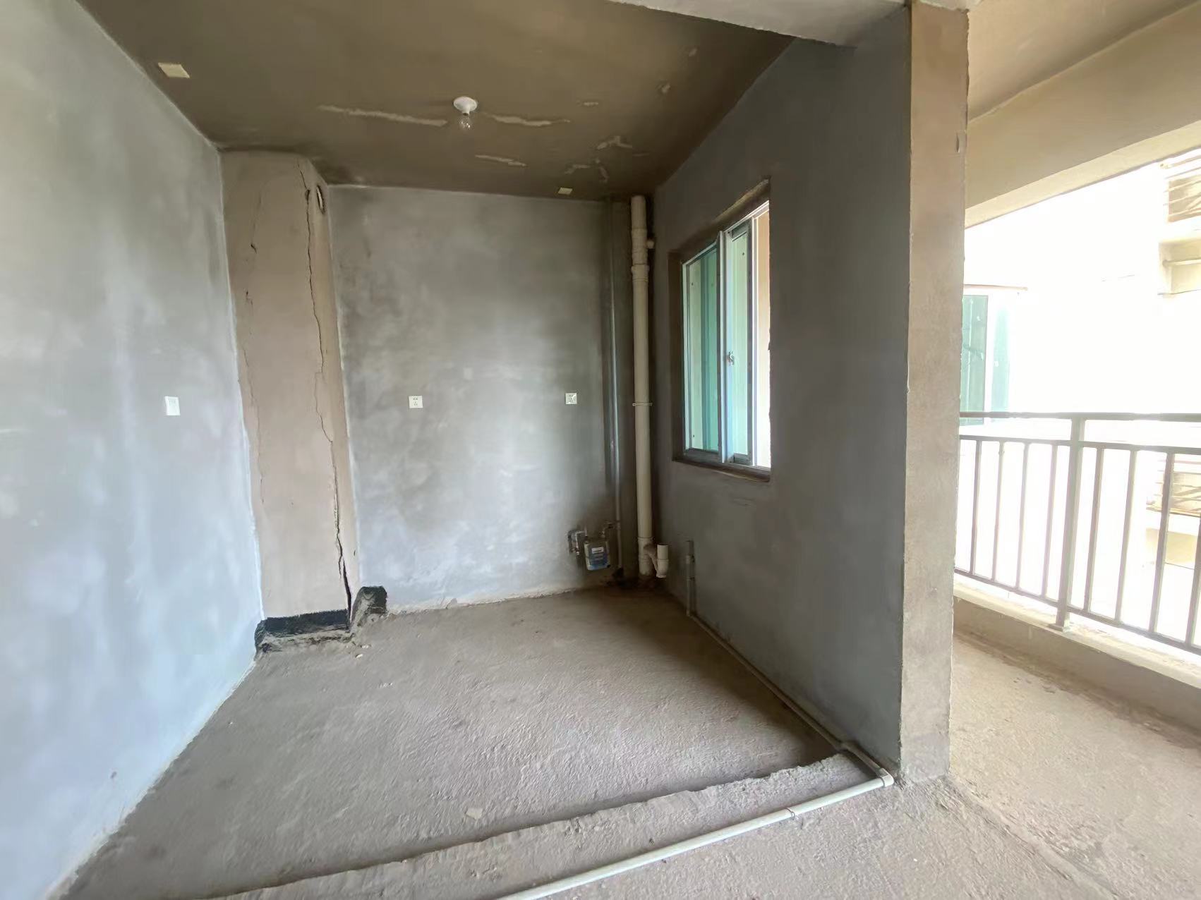 康馨佳园  4室2厅2卫    70.0万 康馨佳园  4室2厅2卫    70.0万室内图