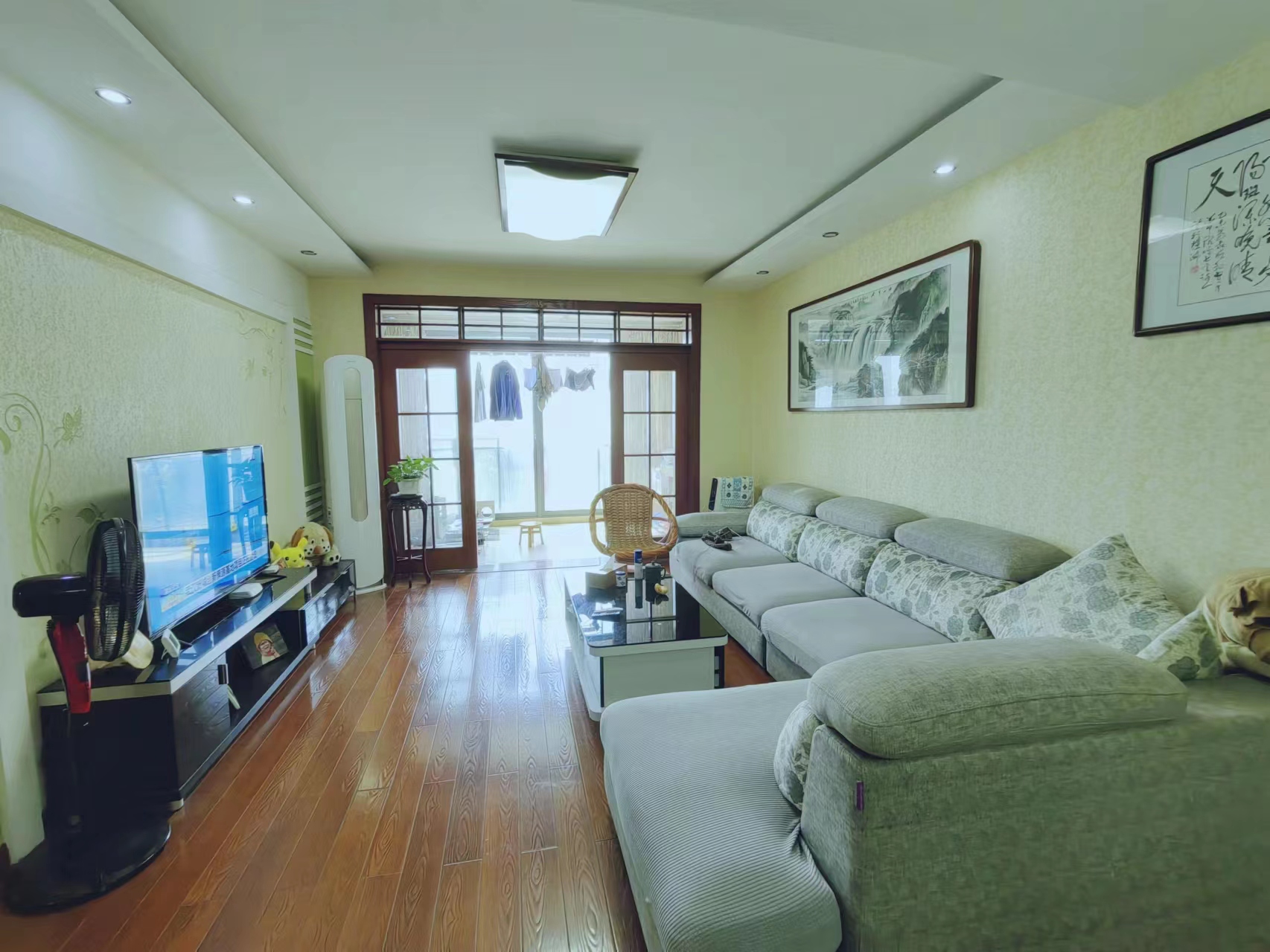 九九华帝  3室2厅2卫   68.00万 九九华帝  3室2厅2卫   68.00万室内图