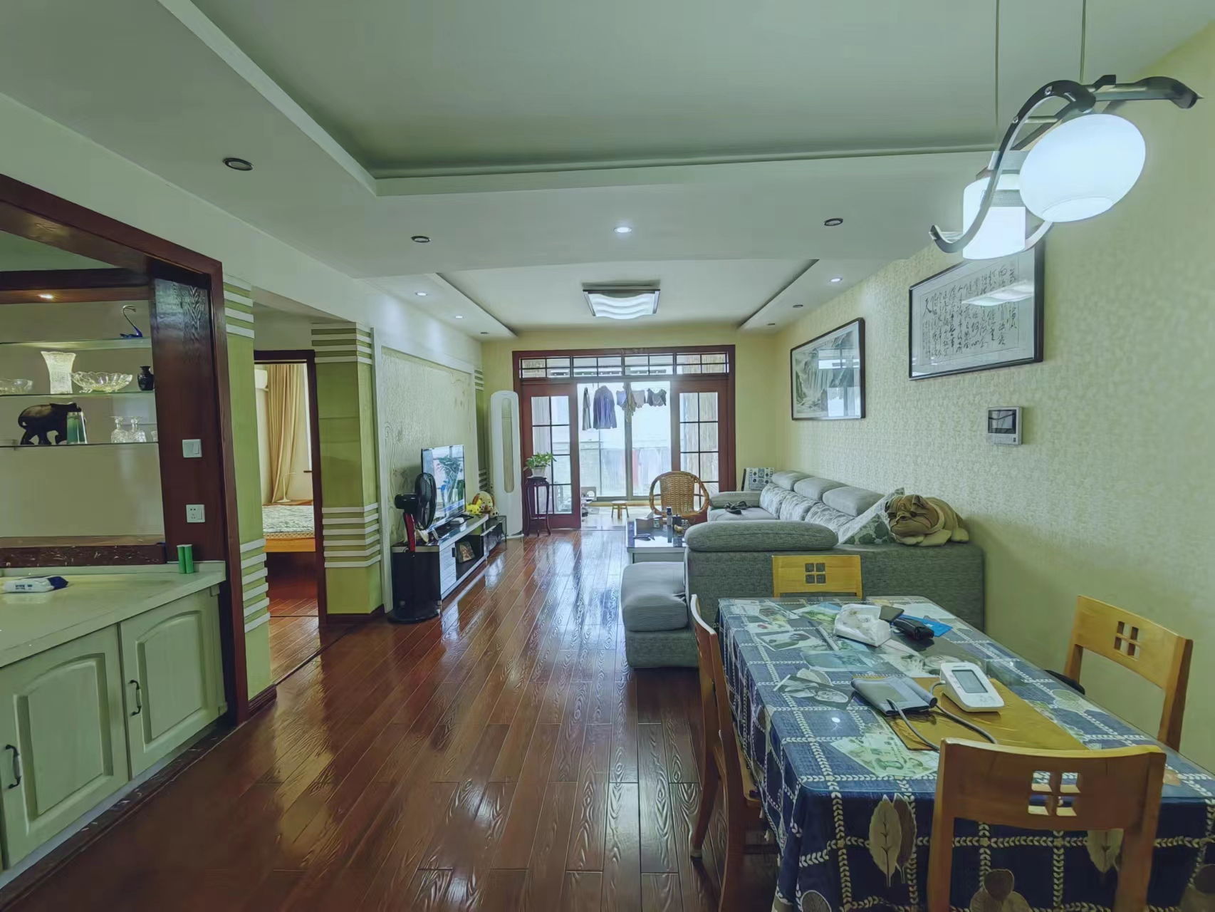 九九华帝  3室2厅2卫   68.00万 九九华帝  3室2厅2卫   68.00万室内图