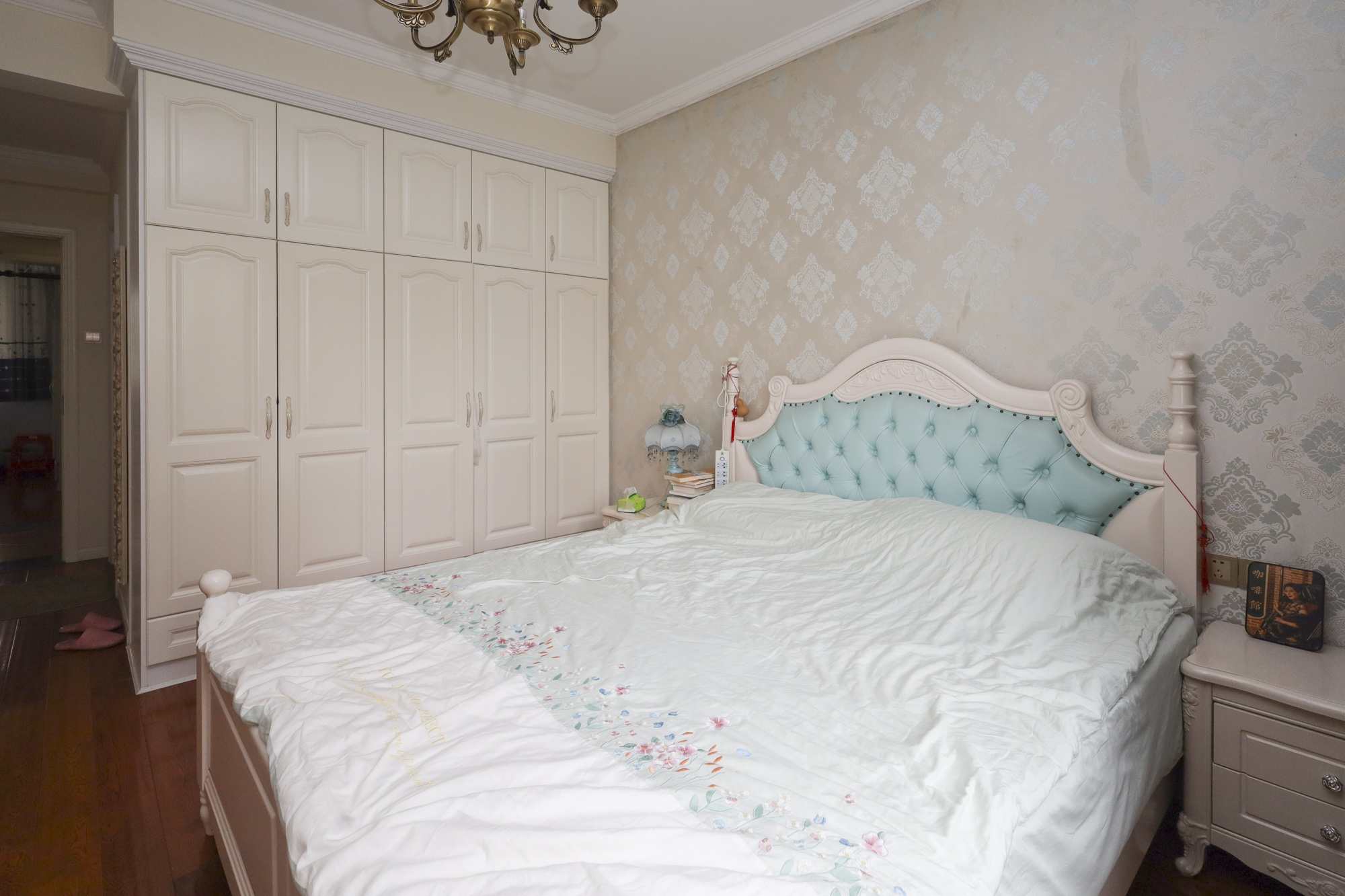 当代滨江MOMA  3室2厅2卫   139.00万卧室