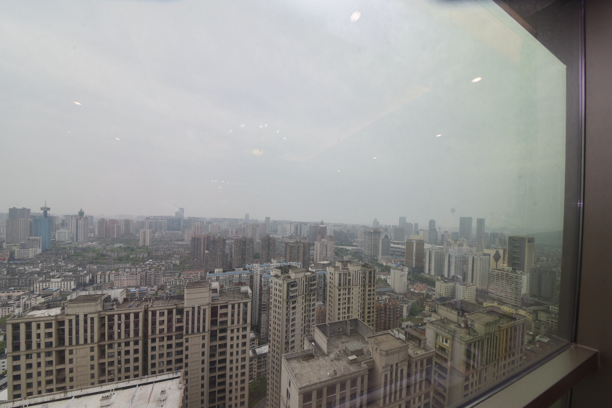 中隆国际嘉熙中心  3室2厅2卫   400.00万阳台