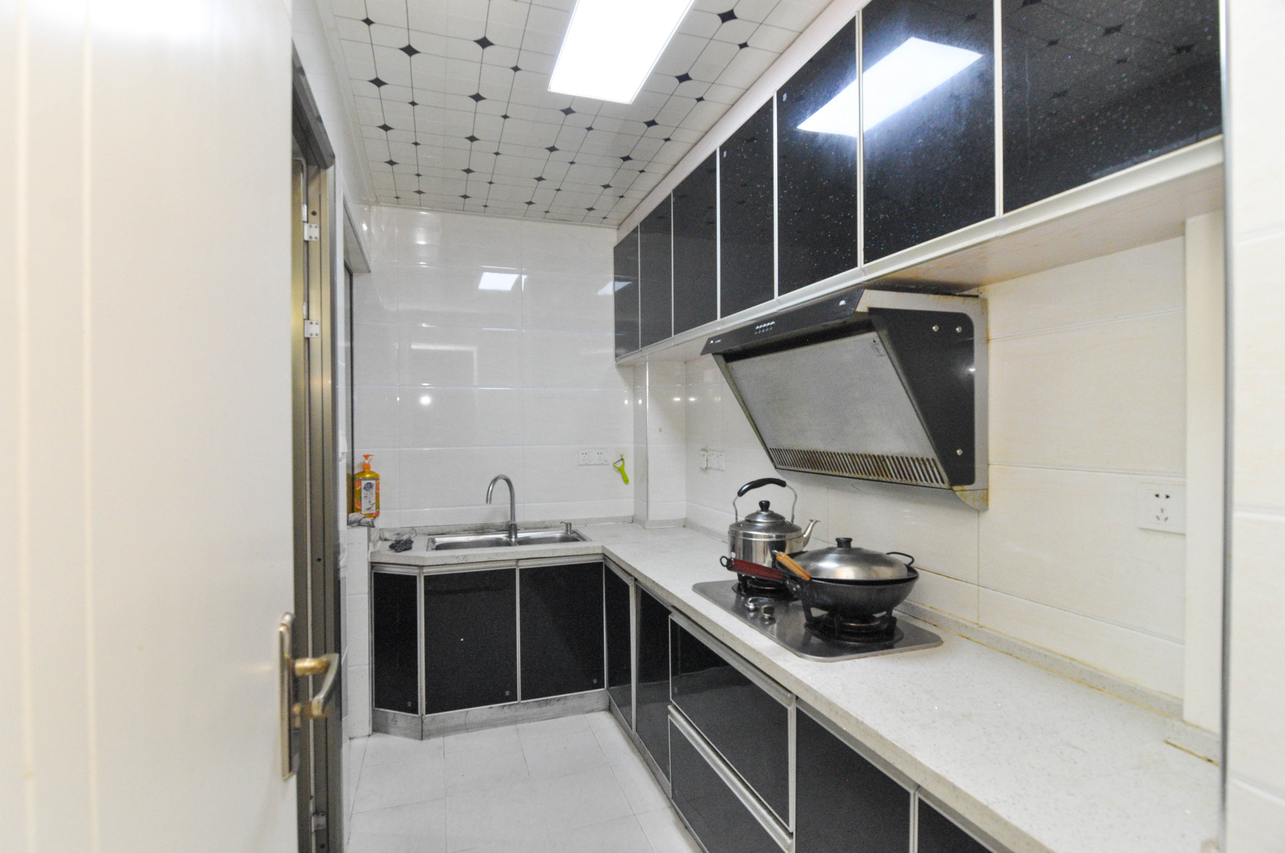 麓谷明珠 2室2厅1卫 68.0万 麓谷明珠 2室2厅1卫 68.0万厨房