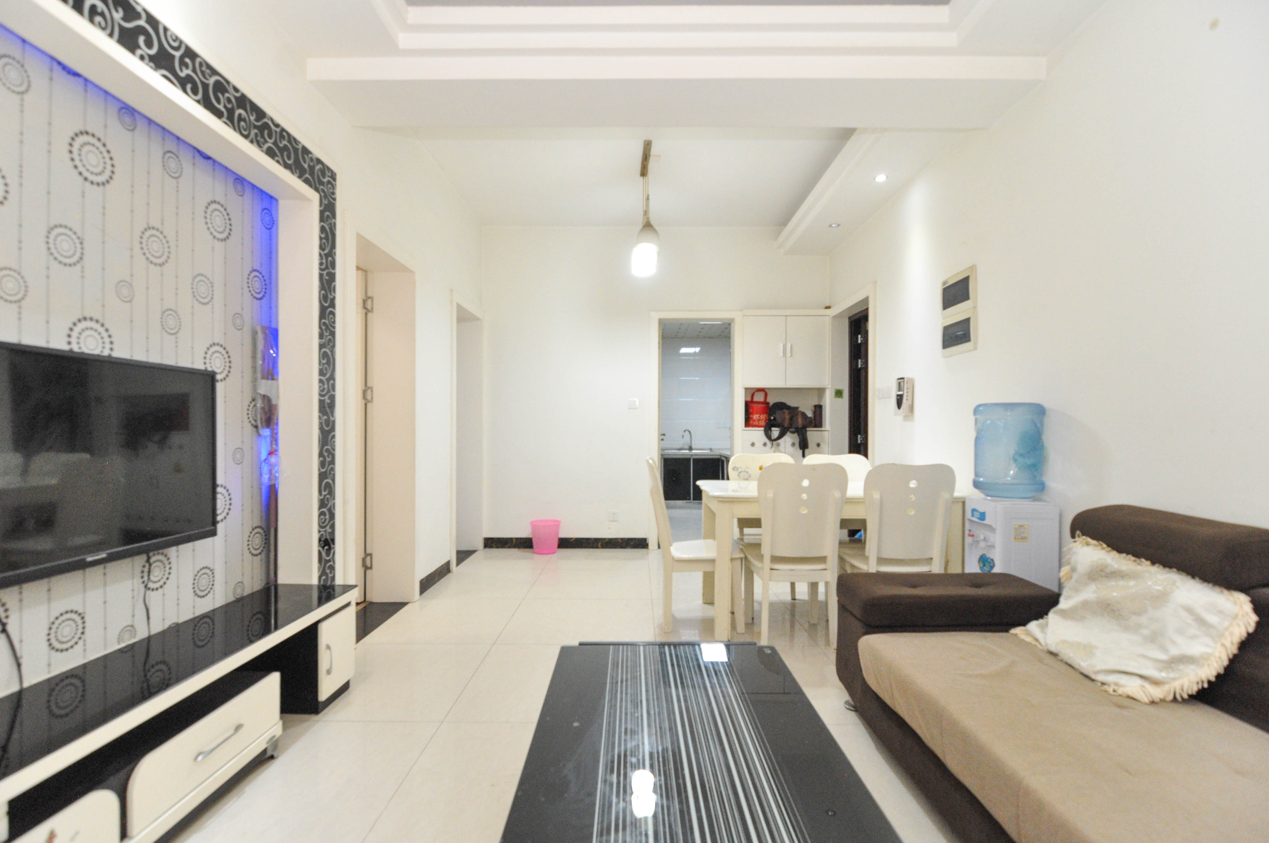 麓谷明珠 2室2厅1卫 68.0万 麓谷明珠 2室2厅1卫 68.0万客厅