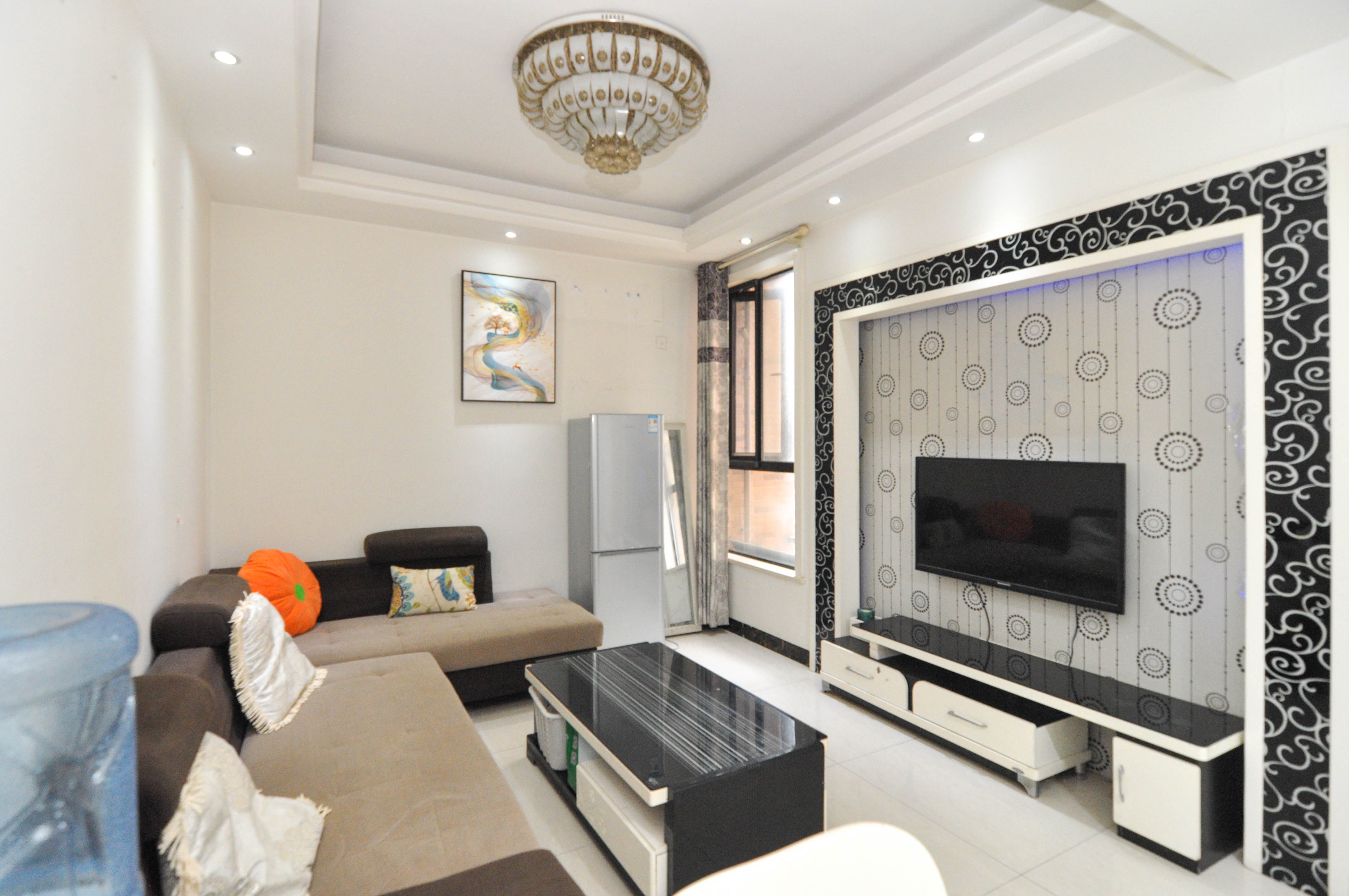 麓谷明珠 2室2厅1卫 68.0万 麓谷明珠 2室2厅1卫 68.0万客厅